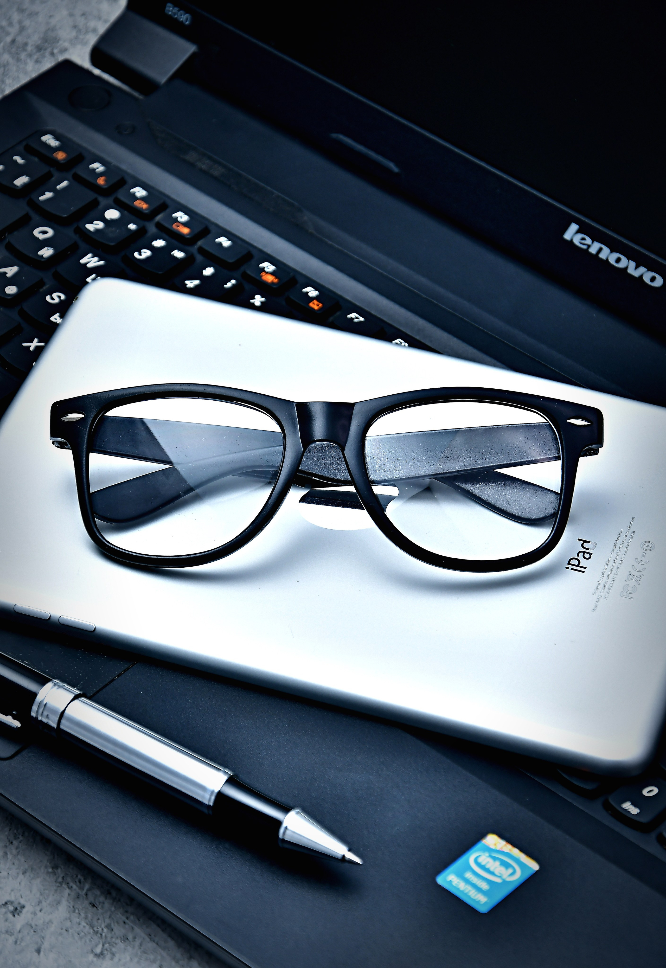 Фото и видео контент. Создание фото и видео контента. Предметная съемка. Предметный фотосъемка. Продакшн фото. Видео продакшн. Предметная фотосъемка в Москве. Предметный фотограф — Вячеслав Иванов