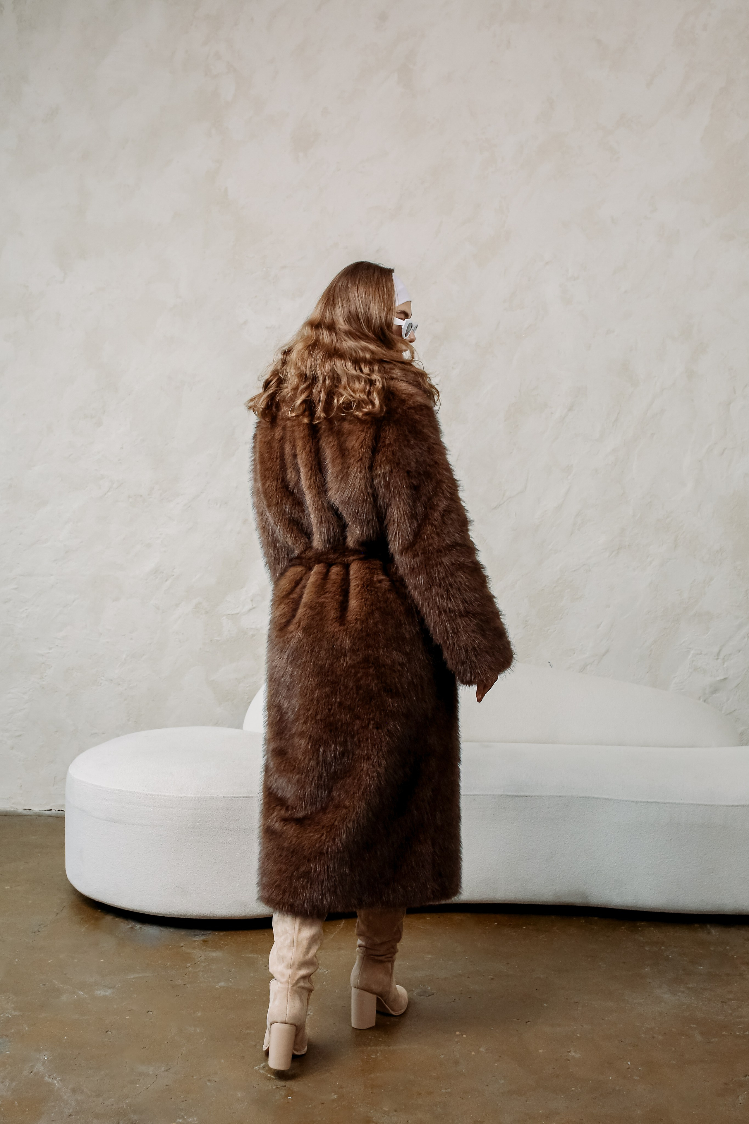 КАТАЛОГ ДЛЯ БРЕНДА ВЕРХНЕЙ ОДЕЖДЫ MISHKA. Бренд, контент фотограф в Волгограде Елена Даньшина