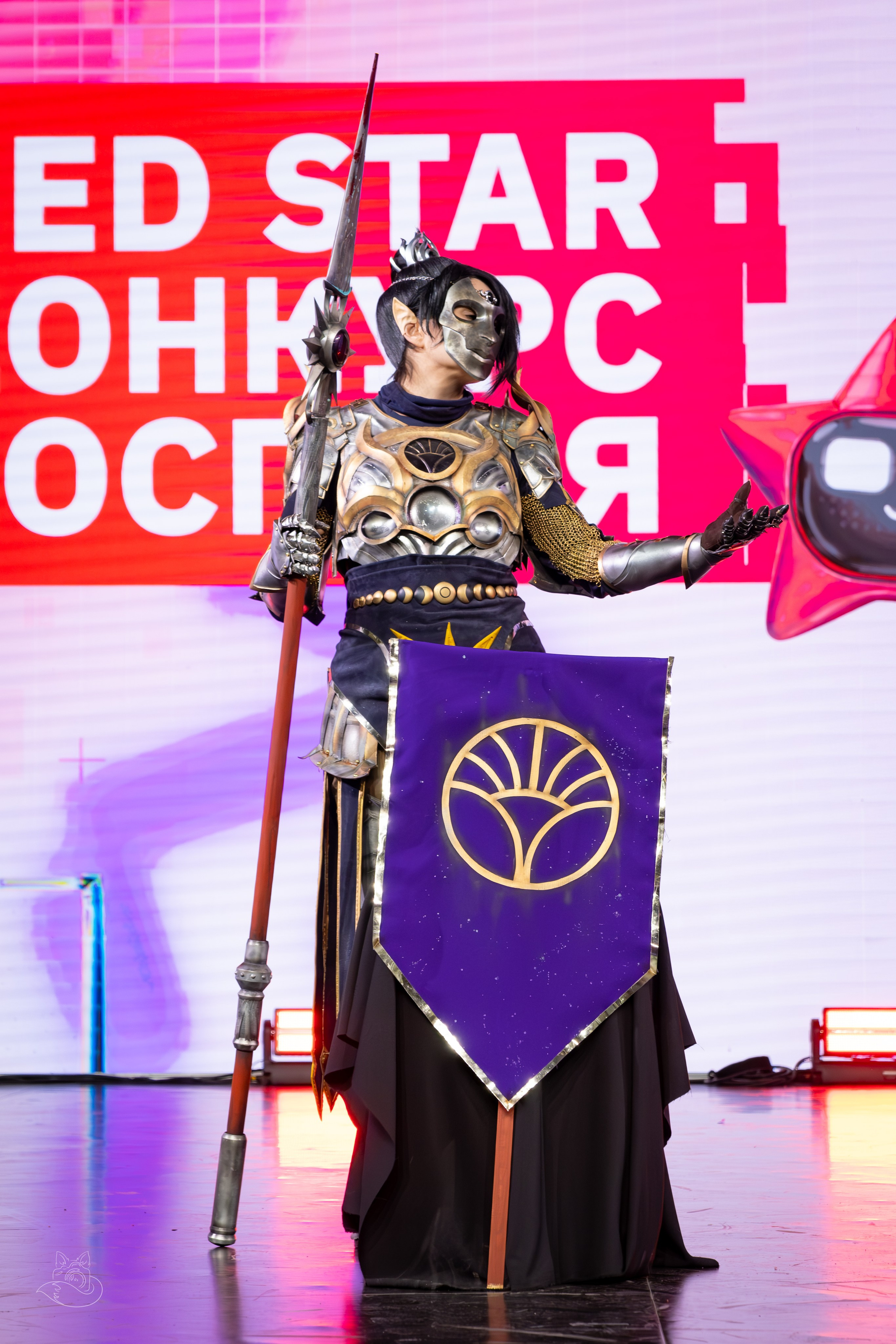 Сцена РЭД ЭКСПО 2024. Косплей фотограф