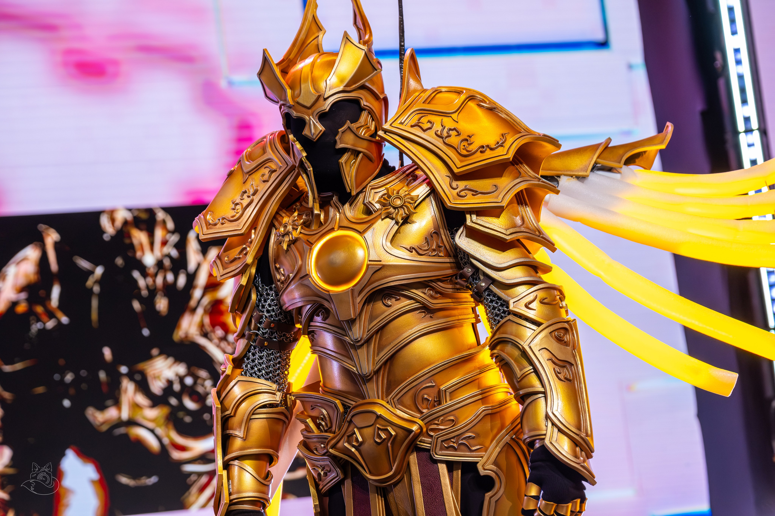 Сцена РЭД ЭКСПО 2024. Косплей фотограф