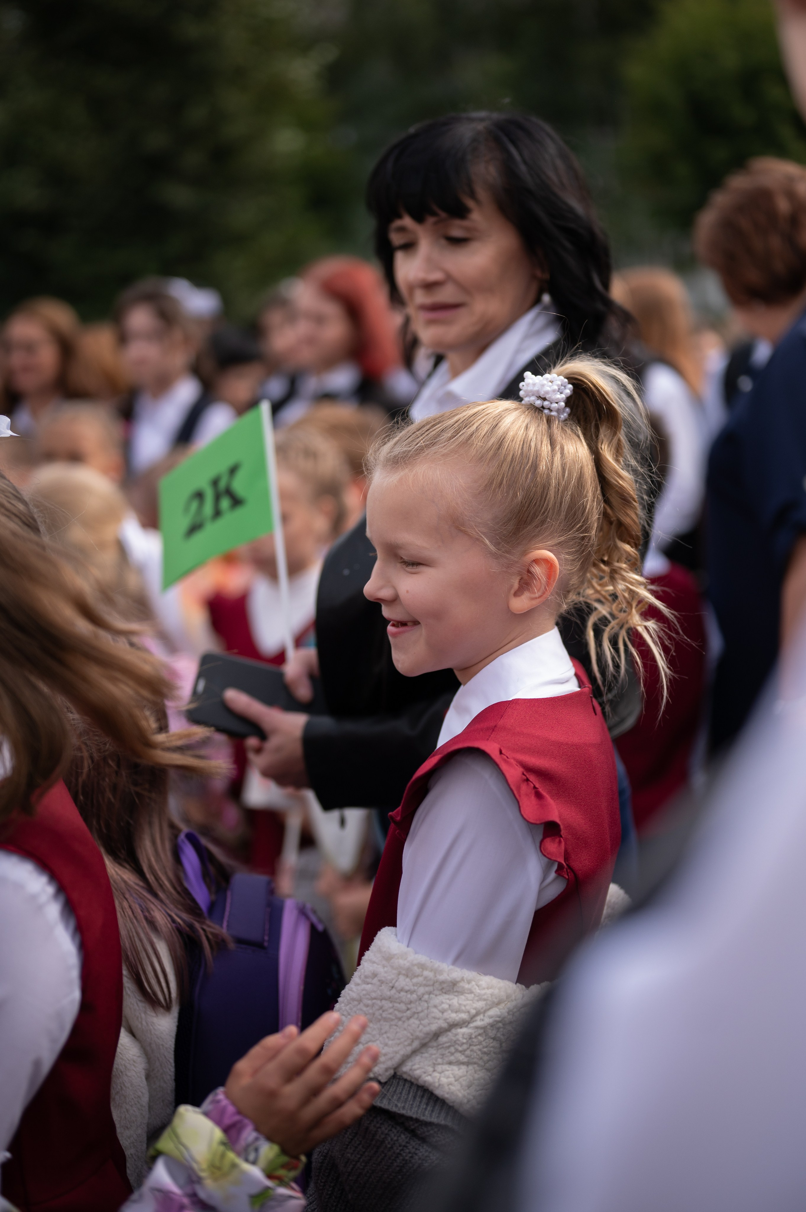1 сентября 16 гимназия 2 класс (линейка + в классе+ на улице). Фотограф новорожденных, семейный детский в Тюмени Татьяна Морозова
