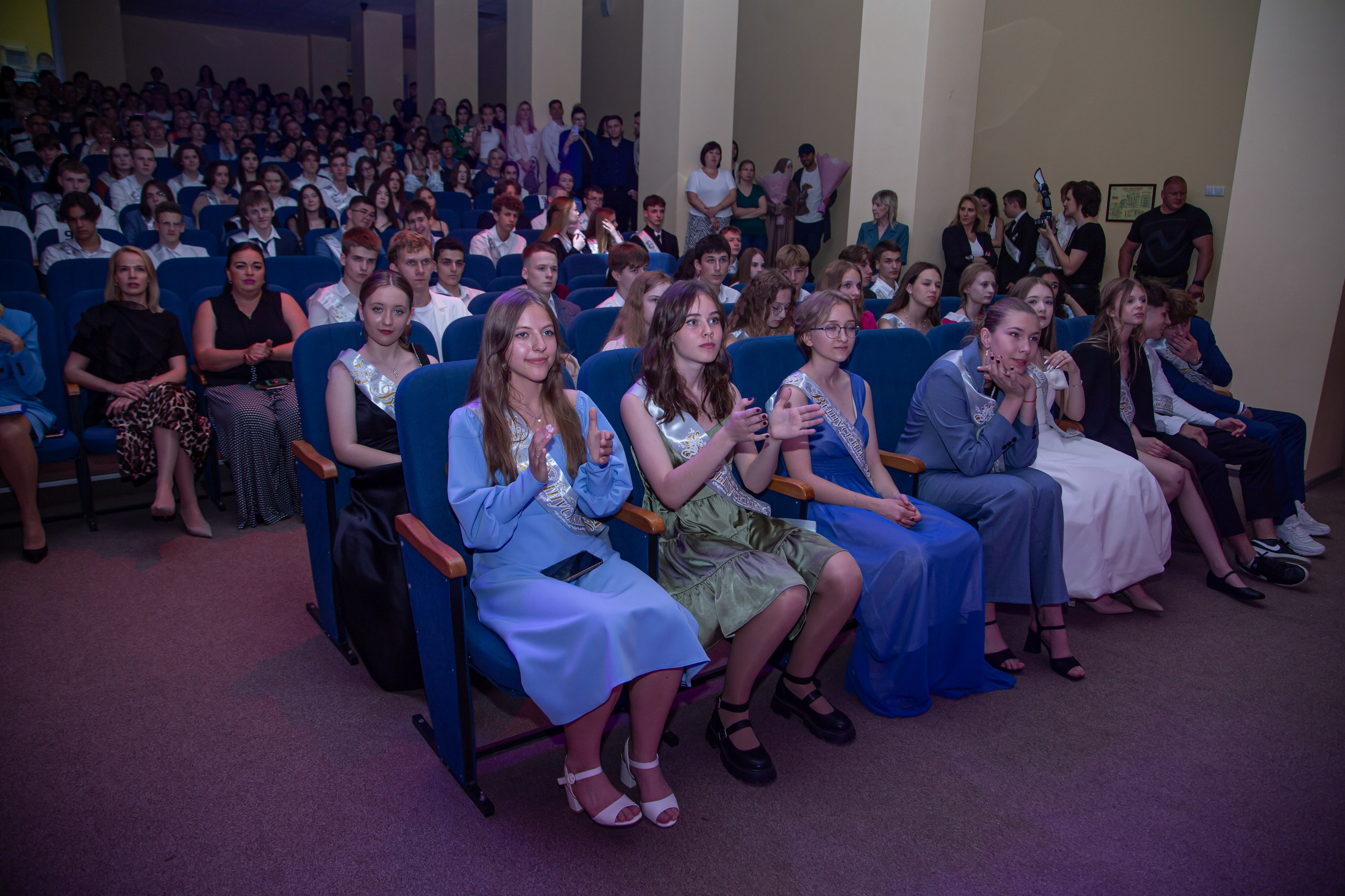 Выпускной 11х классов 2024 г. Реутов. Фотограф Юлия Усольцева
