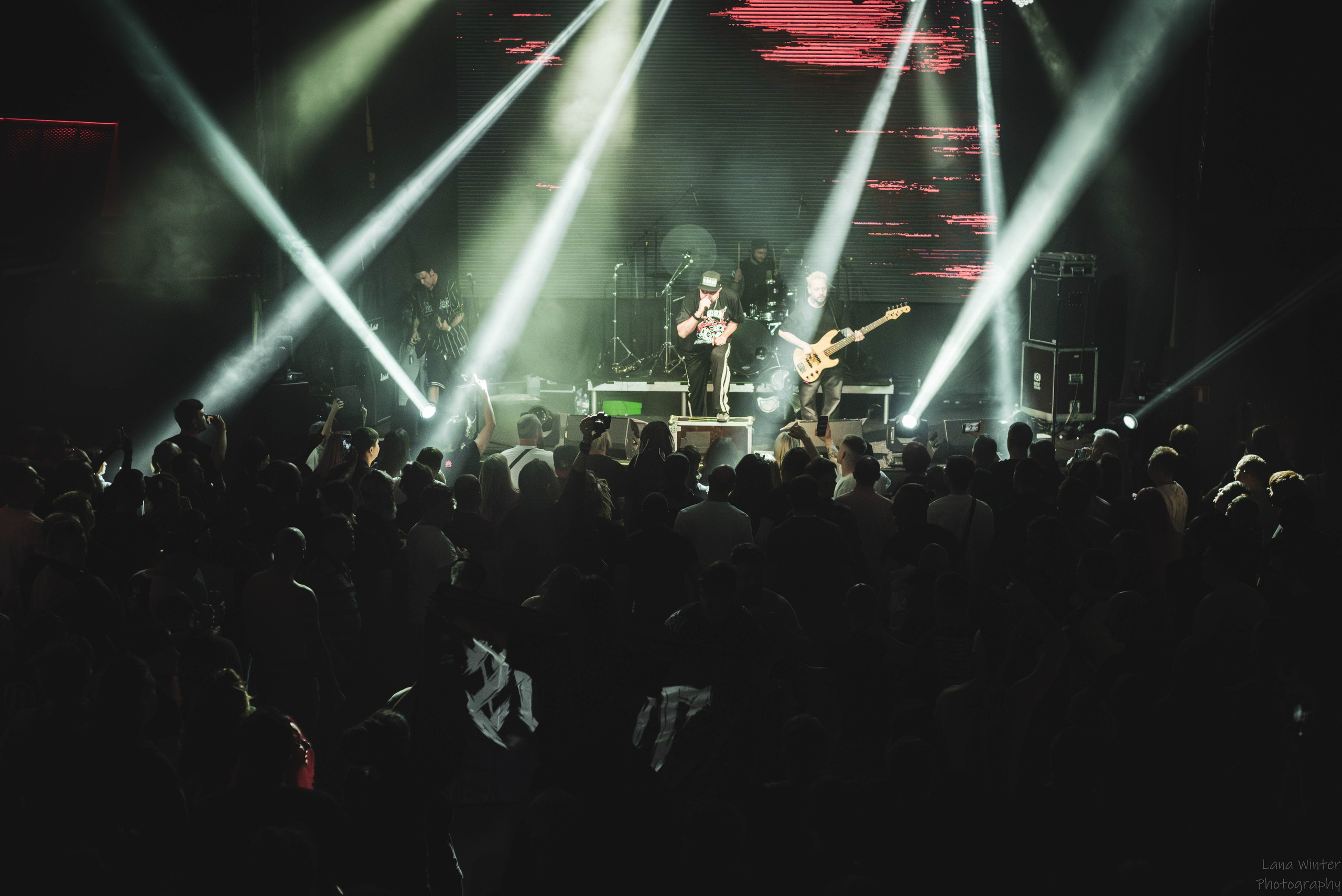 7000$ (29 июня 2025 года, Москва, клуб Урбан). Фотограф Светлана Блинова, Москва и Московская область