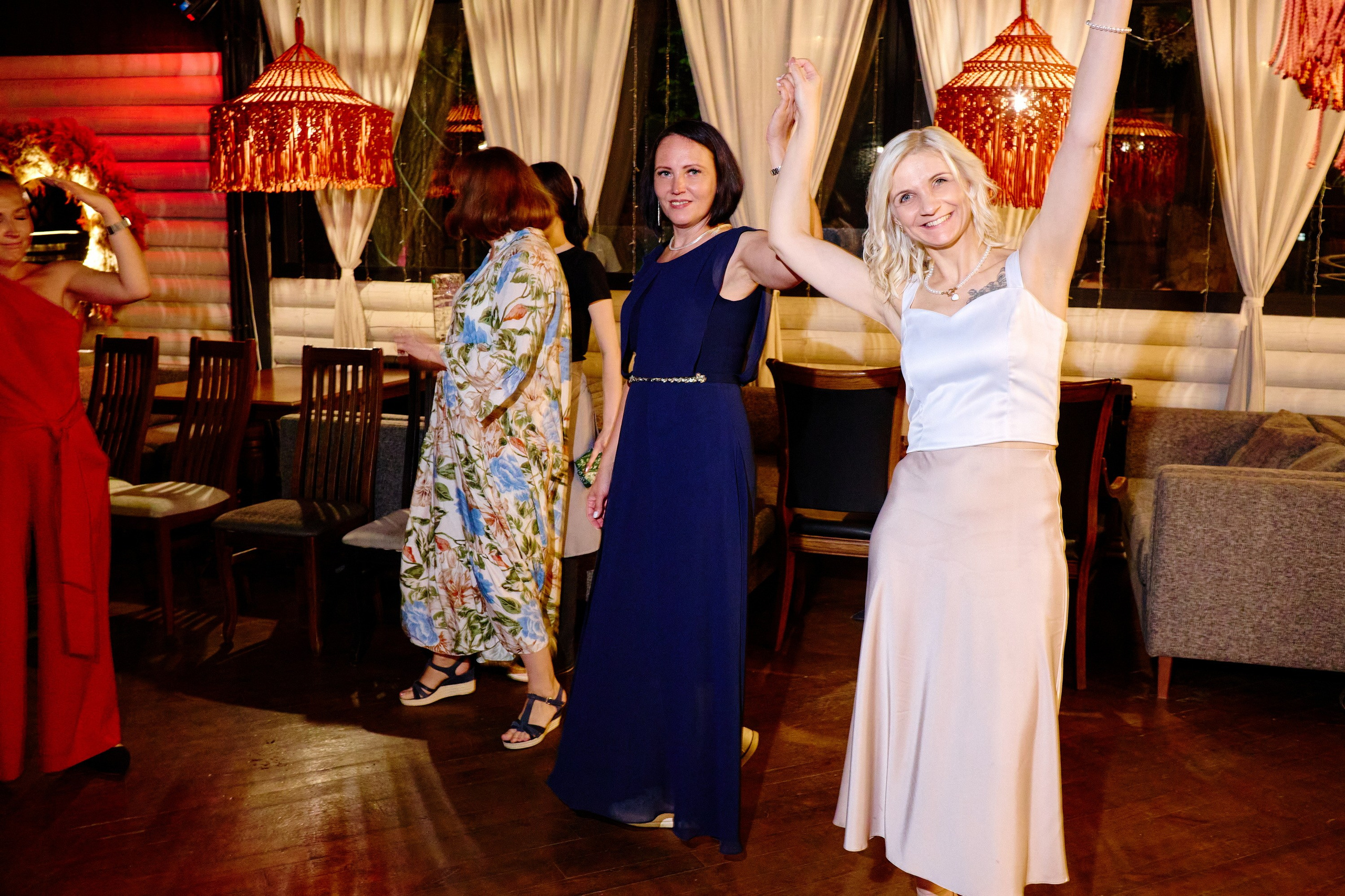 Выпускной 35 Сош. Фотограф Выпускные альбомы Таганрог Сергей Коробченко