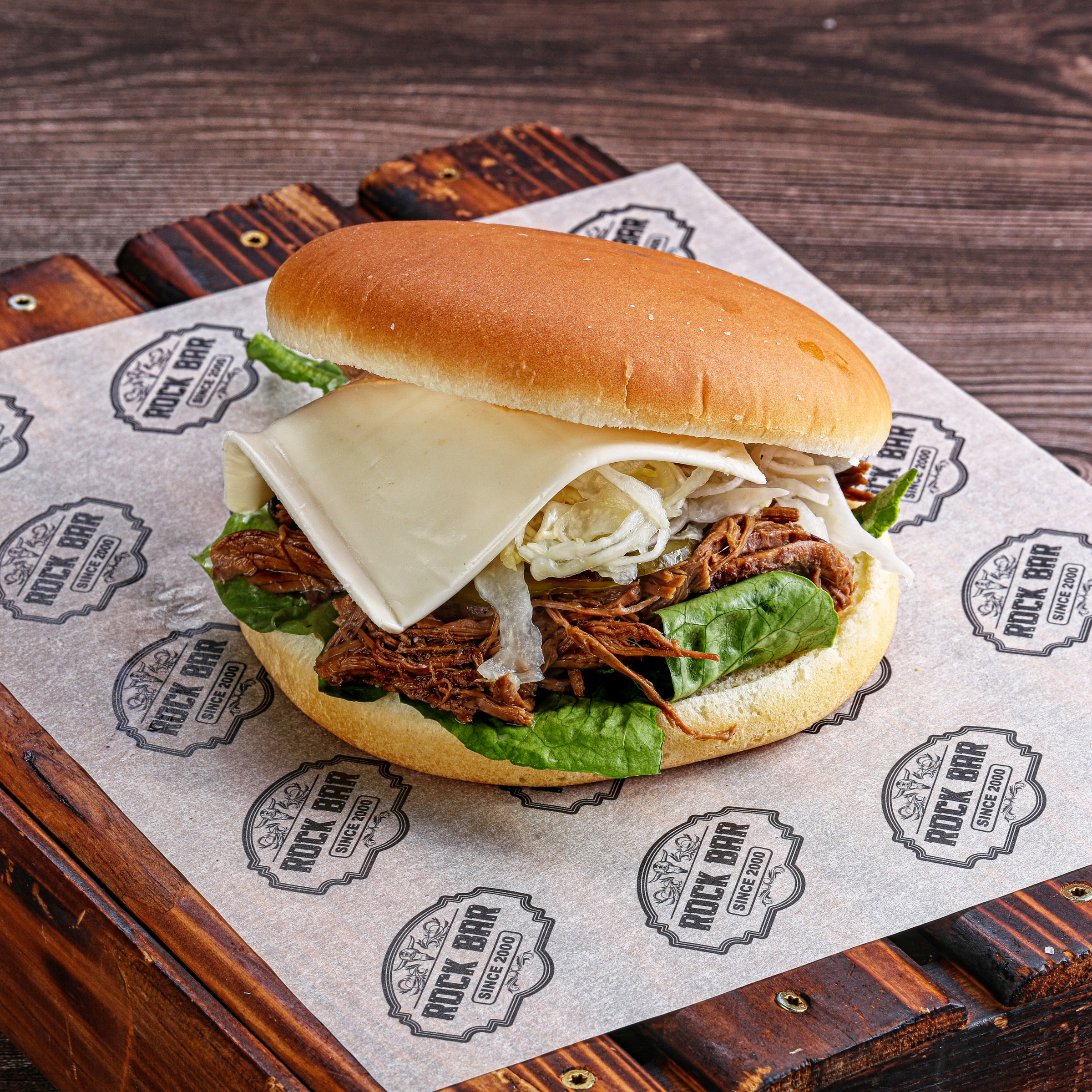 Фотосъемка бургеров и гамбургеров. Заказ по тел.: +7 (906) 006-90-22. Фуд-фотограф Андрей Старостин — съемка еды в Москве. 9000 руб. в час