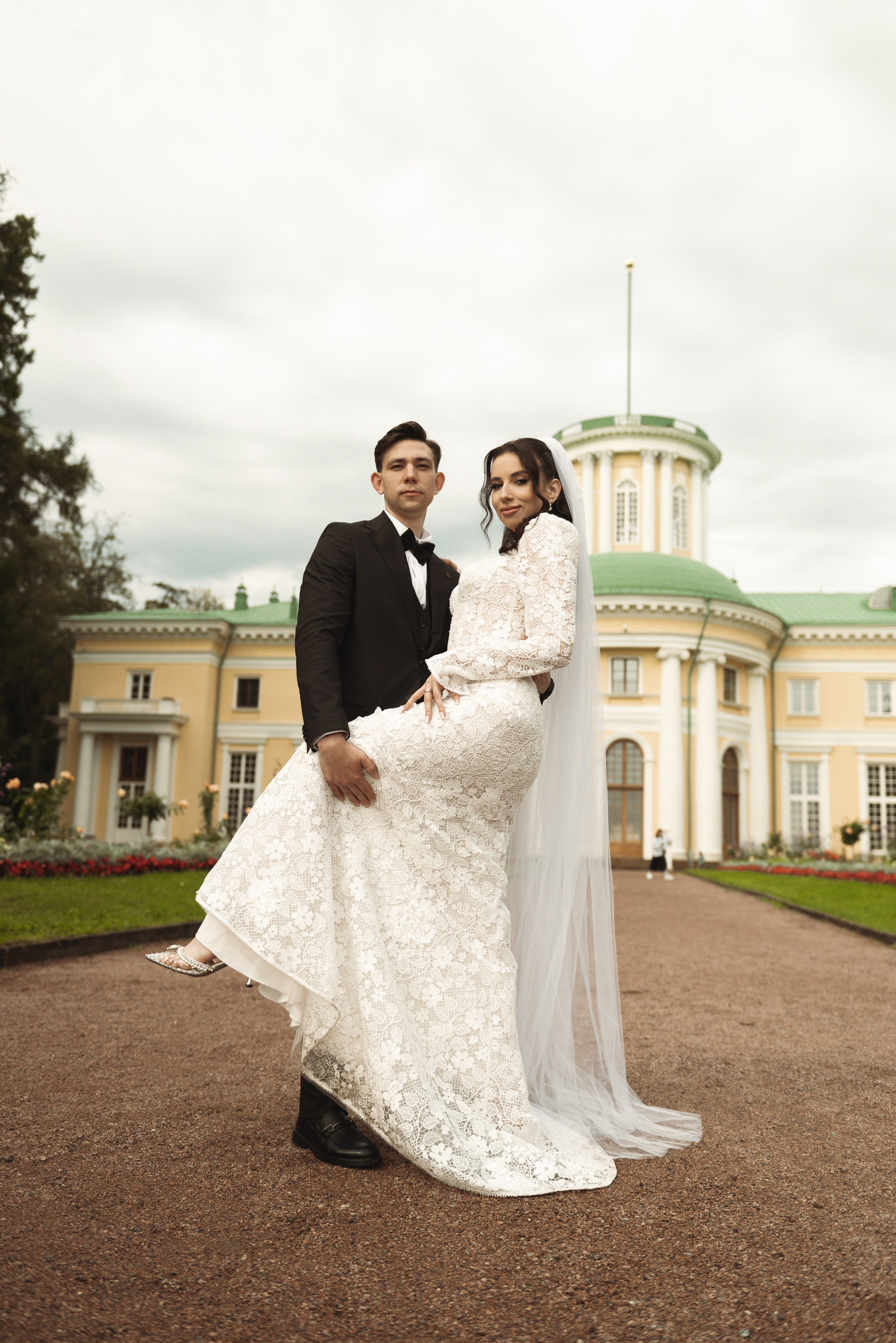 Свадебная фотосессия в Архангельском. Фотограф Москва Настя Профотовна. Репортажные, свадебные и контент фотосессии