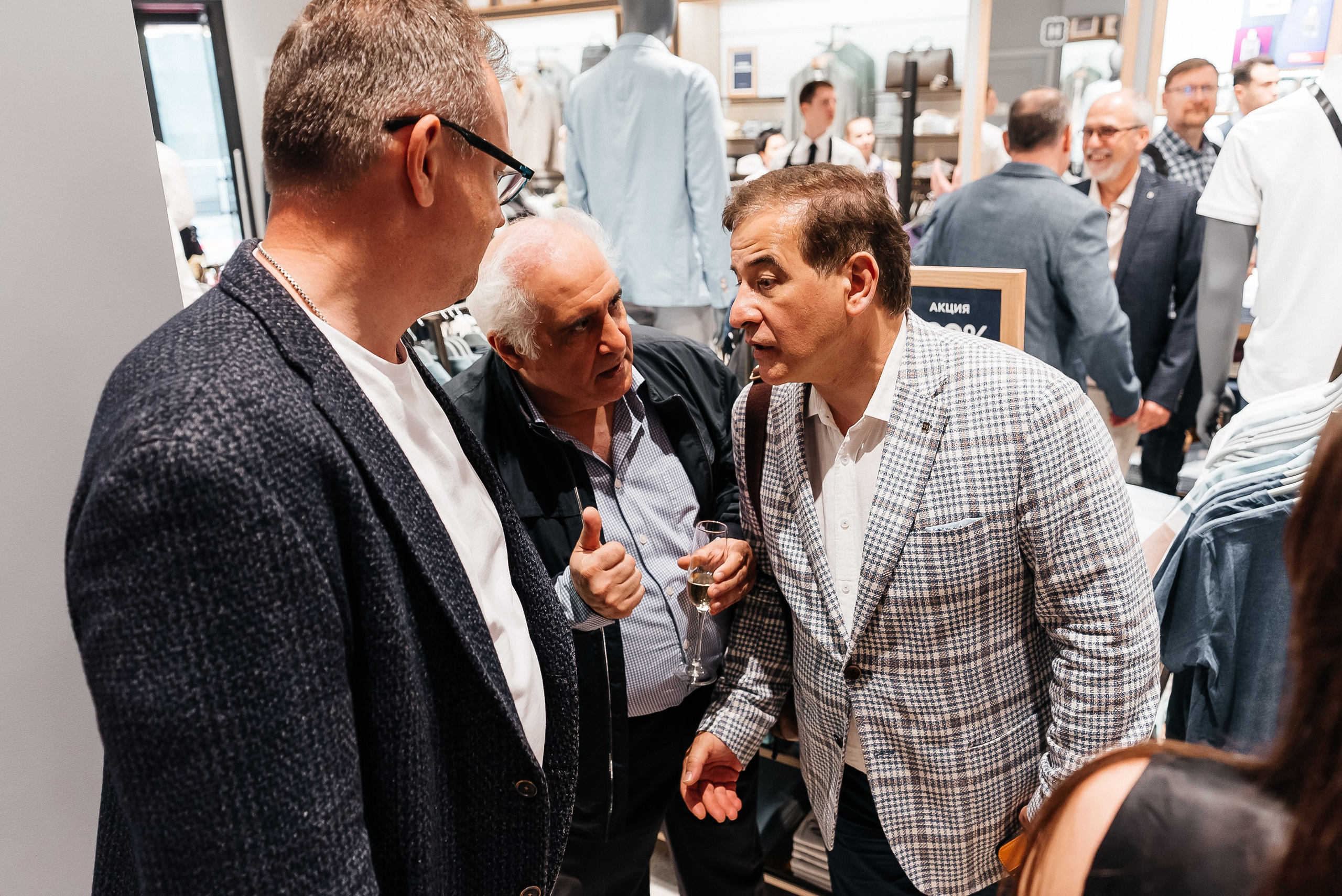 Henderson. Павел Краснов — Свадебный и репортажный фотограф в Москве