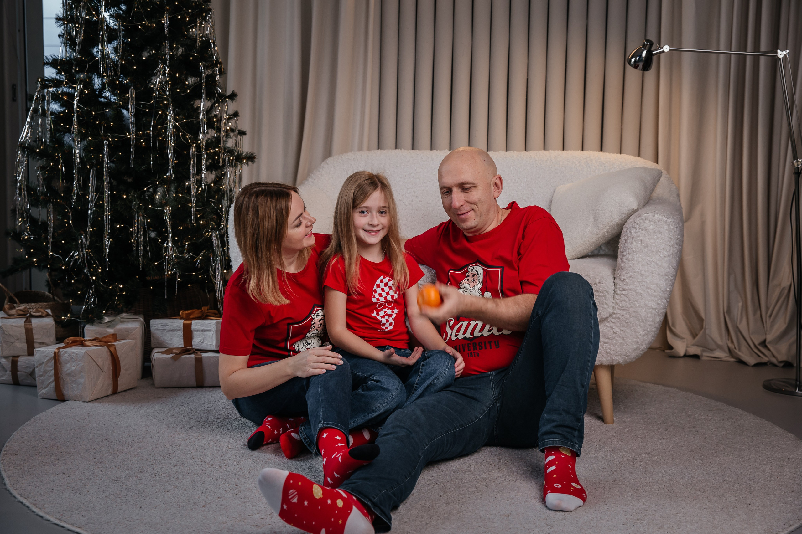 Семейная новогодняя фотосессия. Фотограф Любава Колесник. Выпускные альбомы в Крымском районе