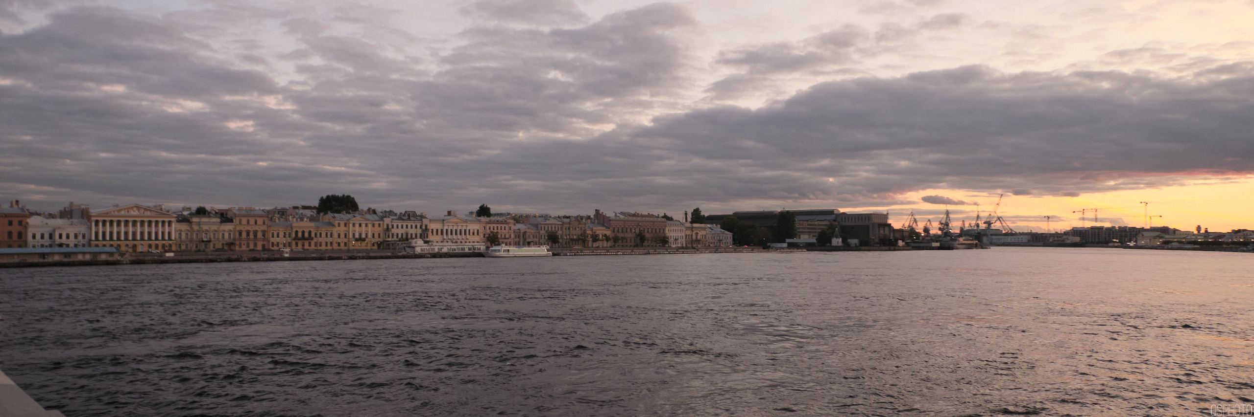Санкт-Петербург. Фотографъ Сергѣевъ. Поймать мгновеніе