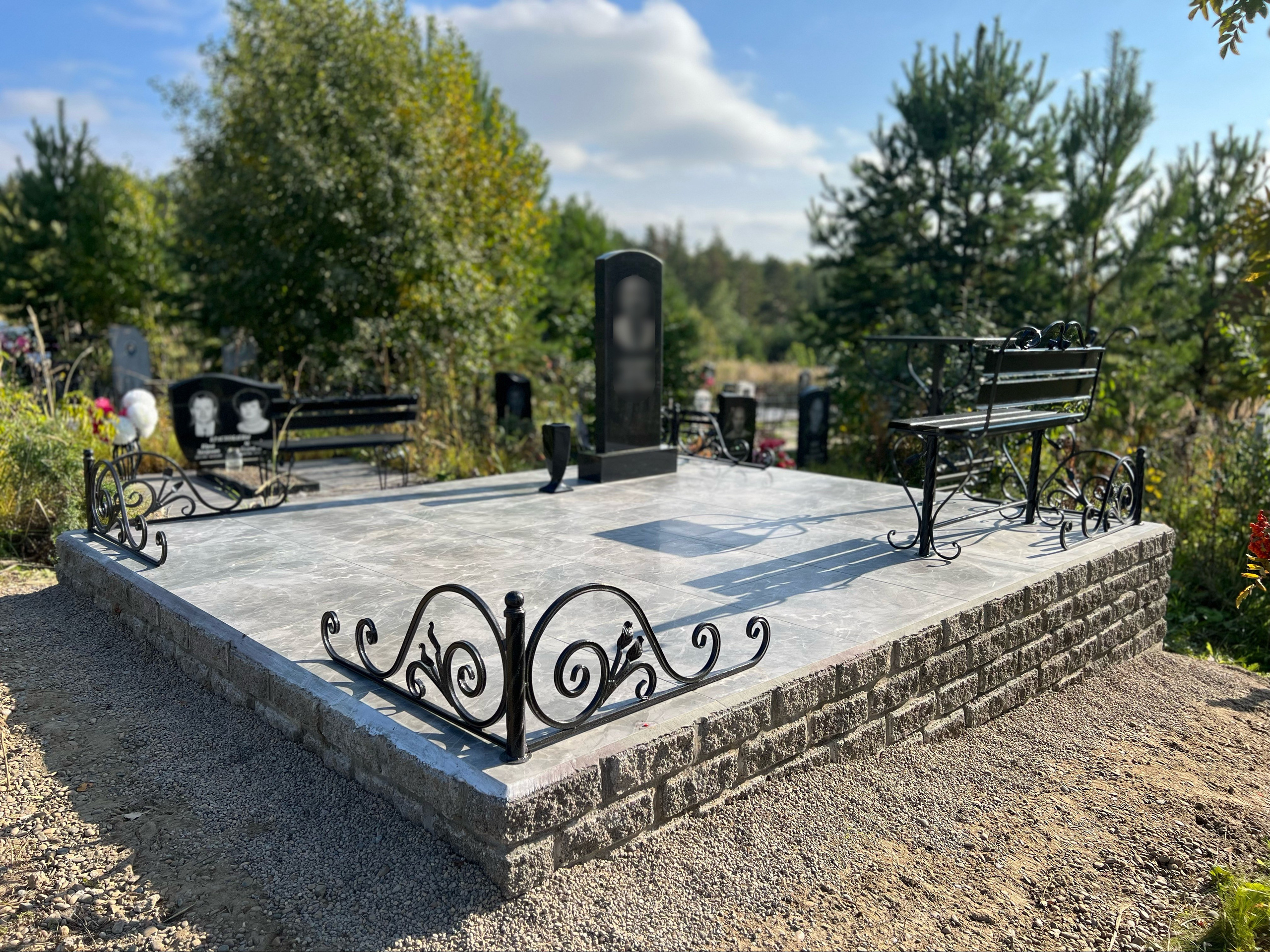 Благоустройство (наши работы). ГРАНИТ26 Ритуальные услуги Железногорск. Благоустройство могил, продажа памятников