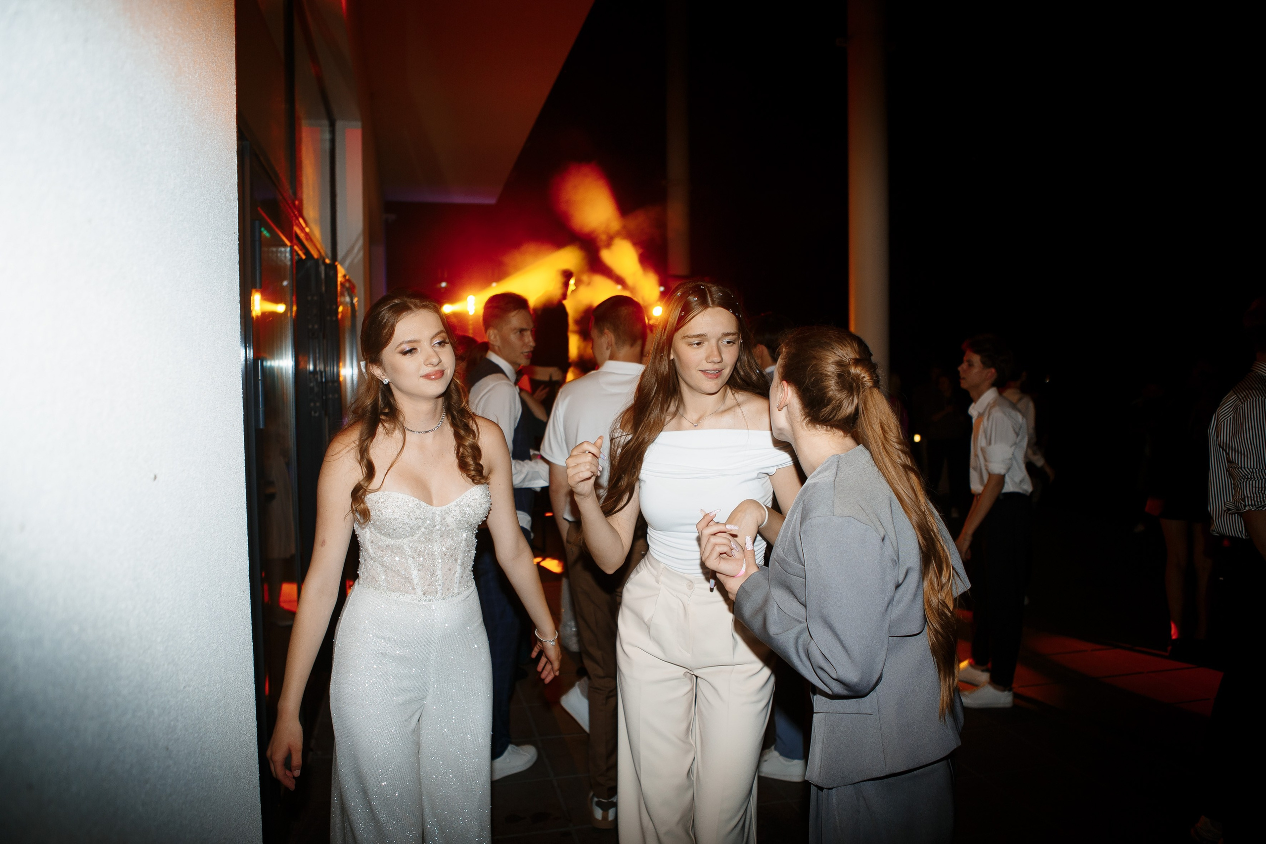 Выпускной Гимназия 12 2024 OpenHouse. Свадебный и портретный Фотограф в Липецке Дмитрий Котюков