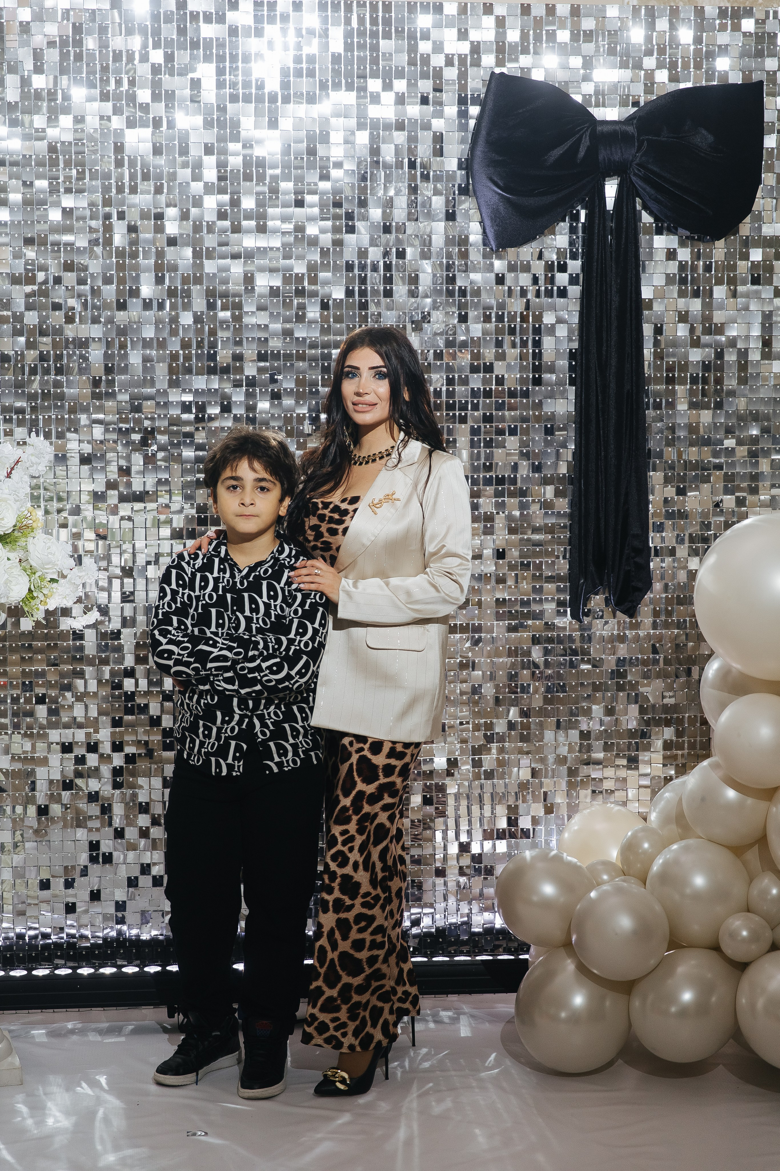 Ани и Назели. 35&5 День рождения, «Янтарь». Фотограф в Красноярске Надежда Воскресенская