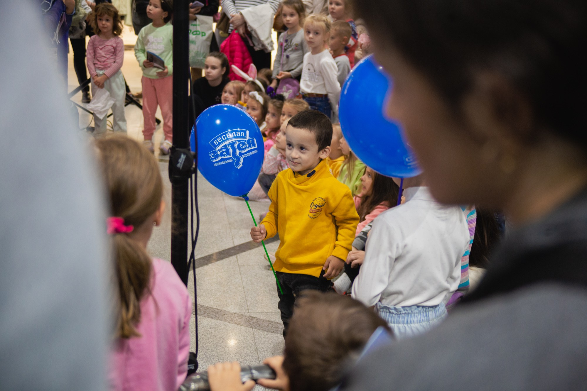 Сказка в ТЦ Океания. Репортажный и концертный фотограф в Москве Анастасия Осень