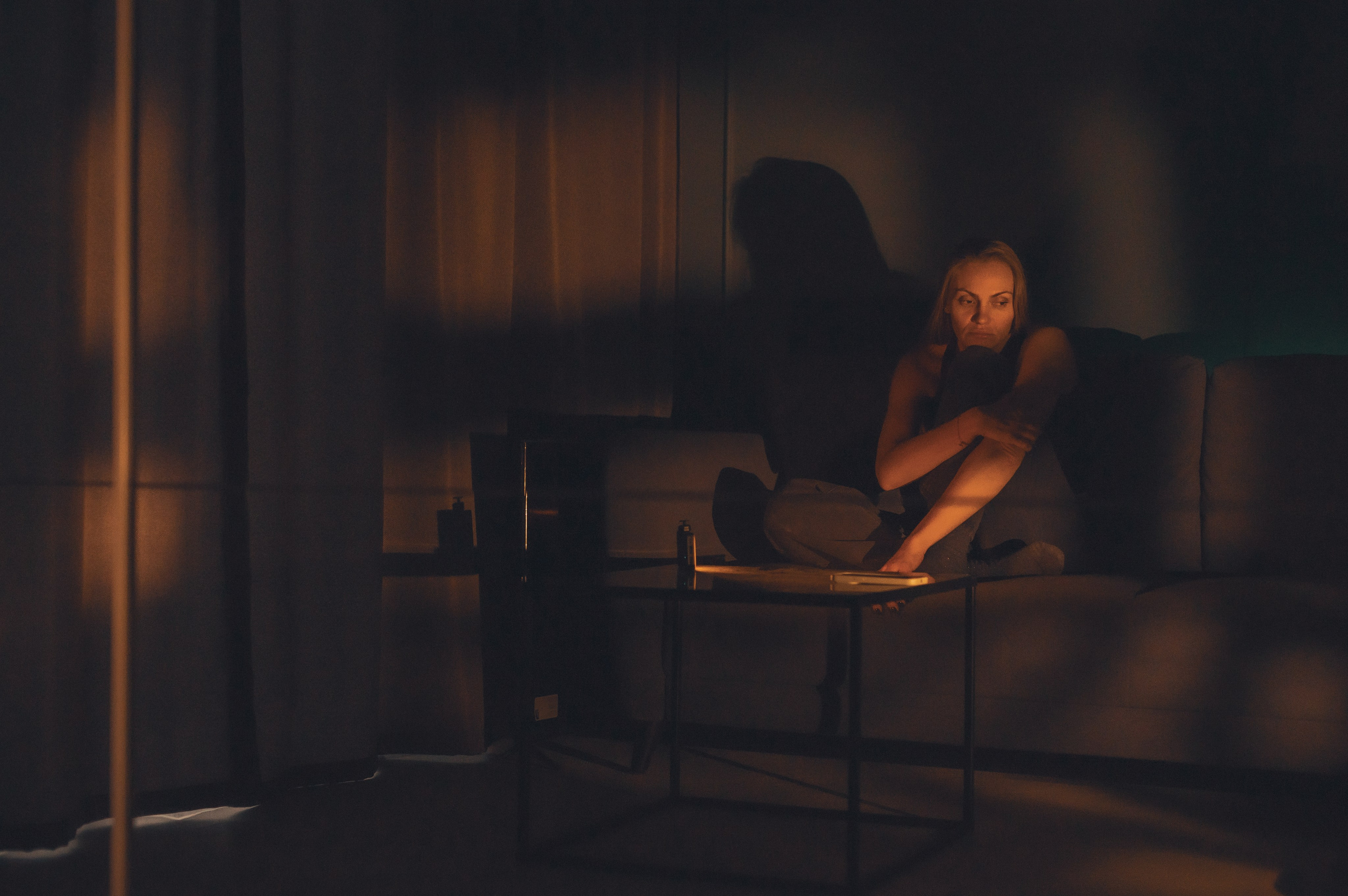 Фото проект "Внутри". Был представлен на выставке в Дортмунде Германия январь 2025 года. Спортивный фотограф в Москве Фадеева Ирина. Соревнования, турниры, чемпионаты по танцам. отчетные концерты, съемка под водой