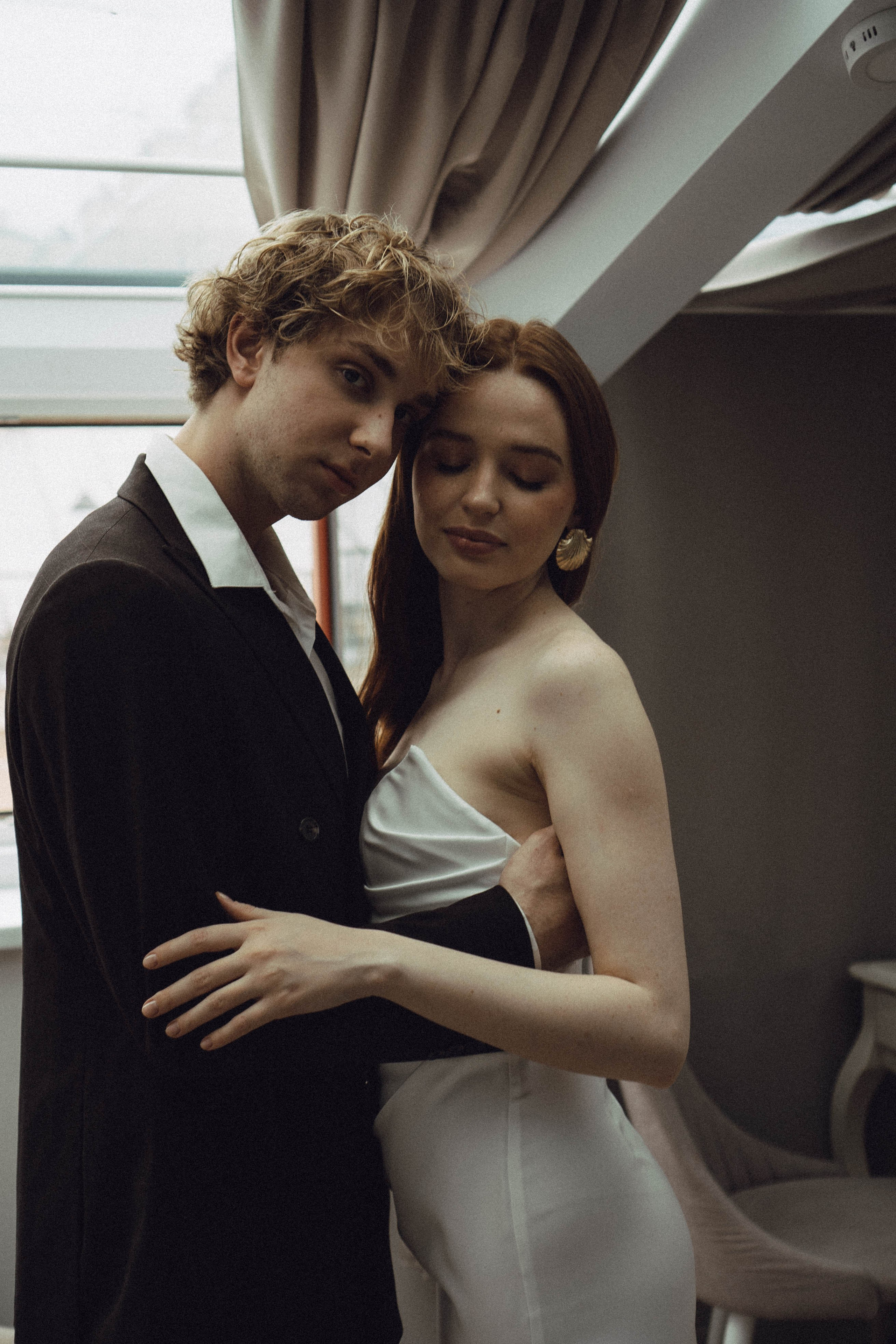 СВАДЕБНАЯ СЬЕМКА В ОТЕЛЕ. СБОРЫ ЖЕНИХА И НЕВЕСТЫ И ТАКЖЕ ТОР И ПОДГОТОВКА К ПРОГУЛКЕ. Профессиональный фотограф, Санкт-Петербург — Виктория Богомолова