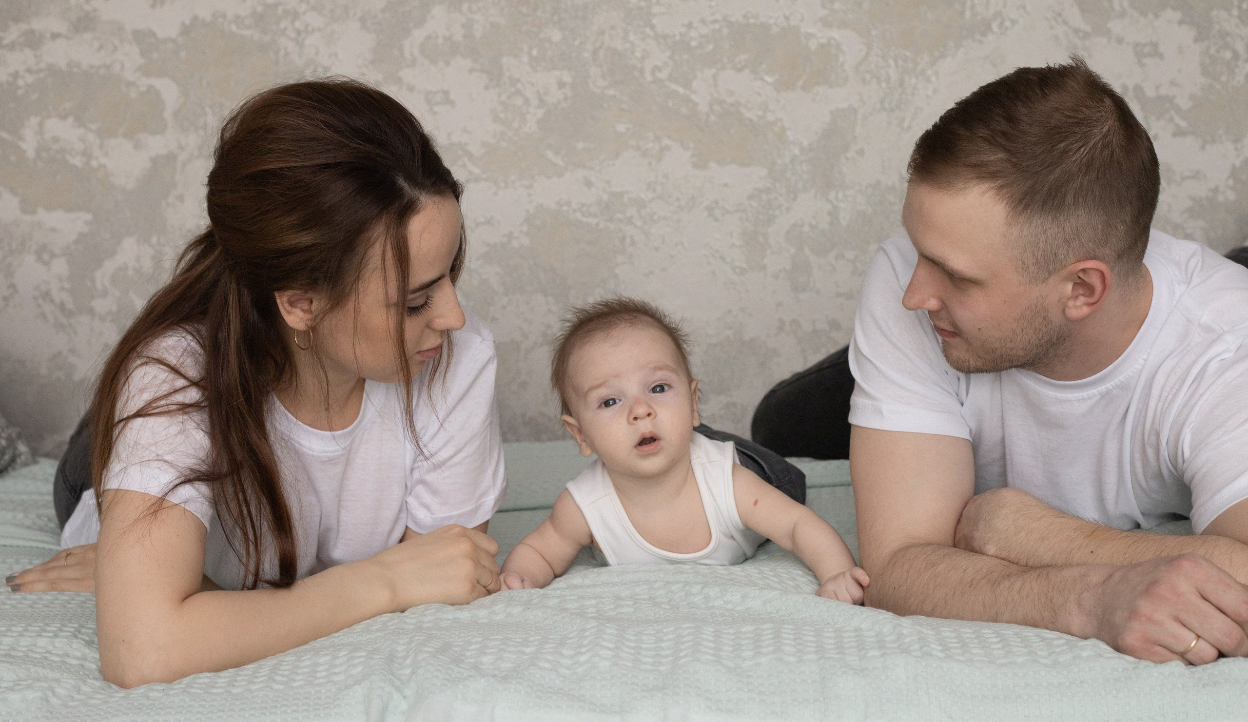 Семейная «Лайт». Фотограф новорожденных в Екатеринбурге