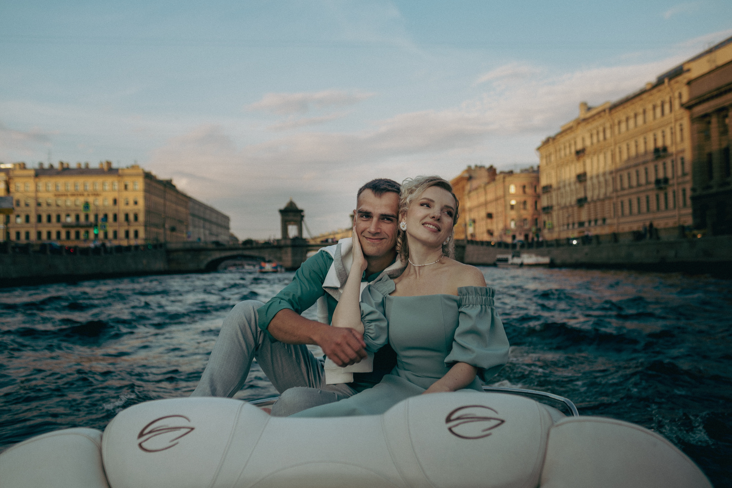 Фотосессия по рекам и каналам Санкт-Петербурга | СПб. Женский, семейный и контент фотограф Ирина Ульянова в Санкт-Петербурге
