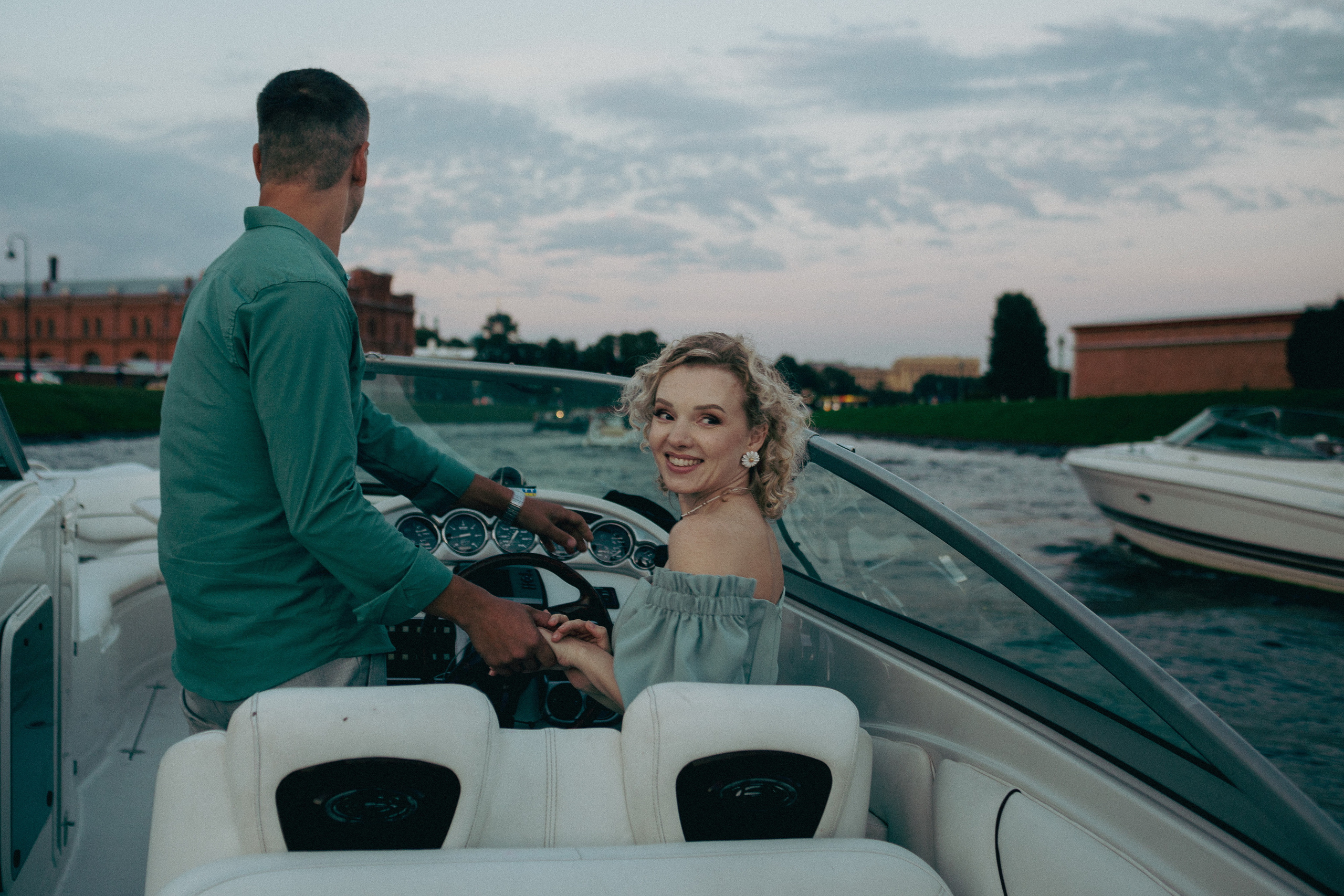 Фотосессия по рекам и каналам Санкт-Петербурга | СПб. Женский, семейный и контент фотограф Ирина Ульянова в Санкт-Петербурге