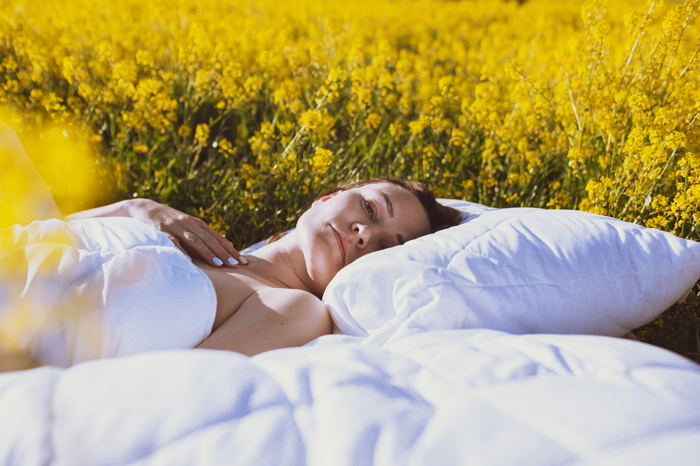 Женская фотосессия летом в цветущих полях Санкт-Петербург | Приозерск. Женский, семейный и контент фотограф Ирина Ульянова в Санкт-Петербурге