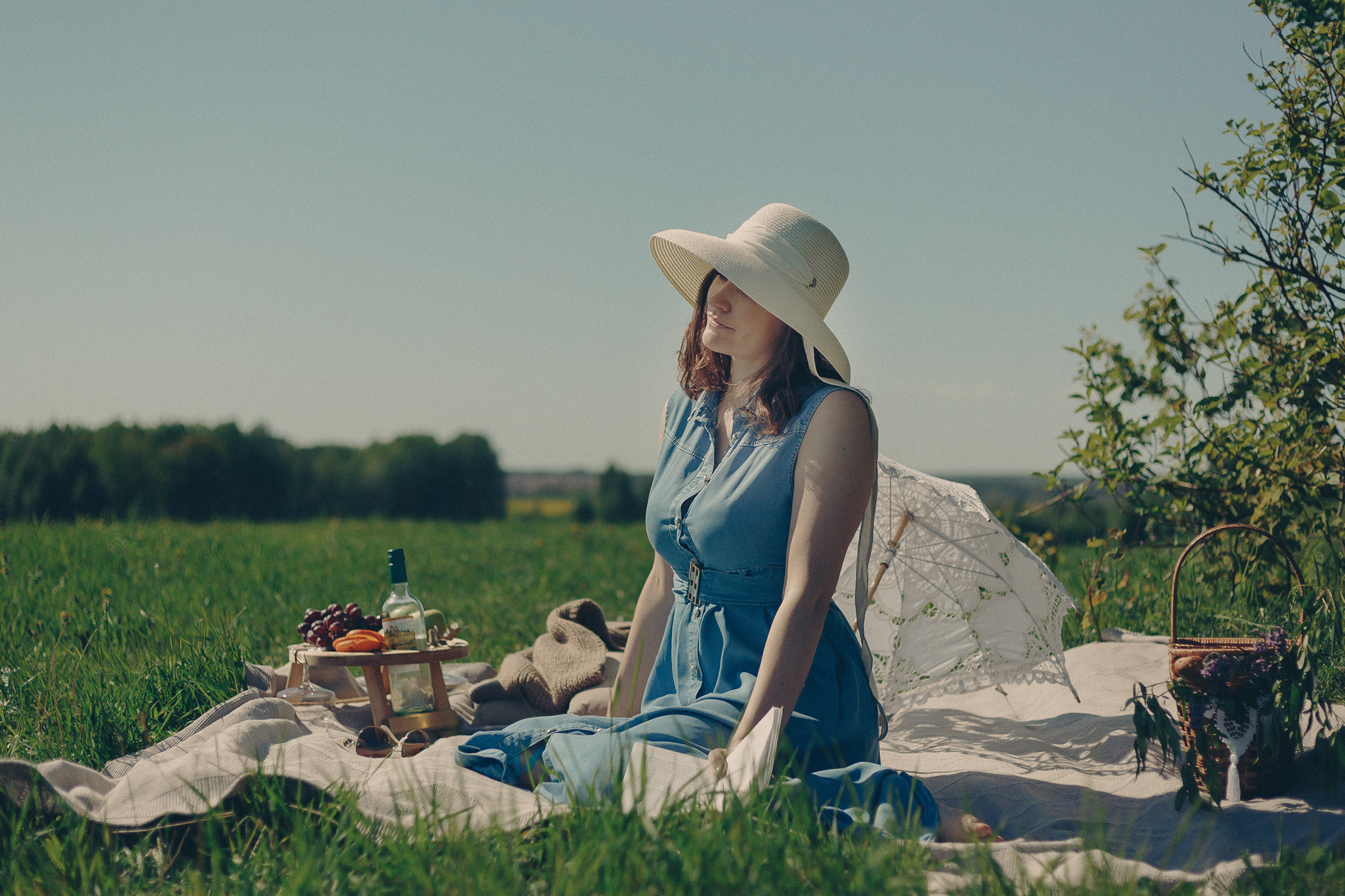 Фотосессия девушек на природе Санкт-Петербург | Приозерск. Женский, семейный и контент фотограф Ирина Ульянова в Санкт-Петербурге