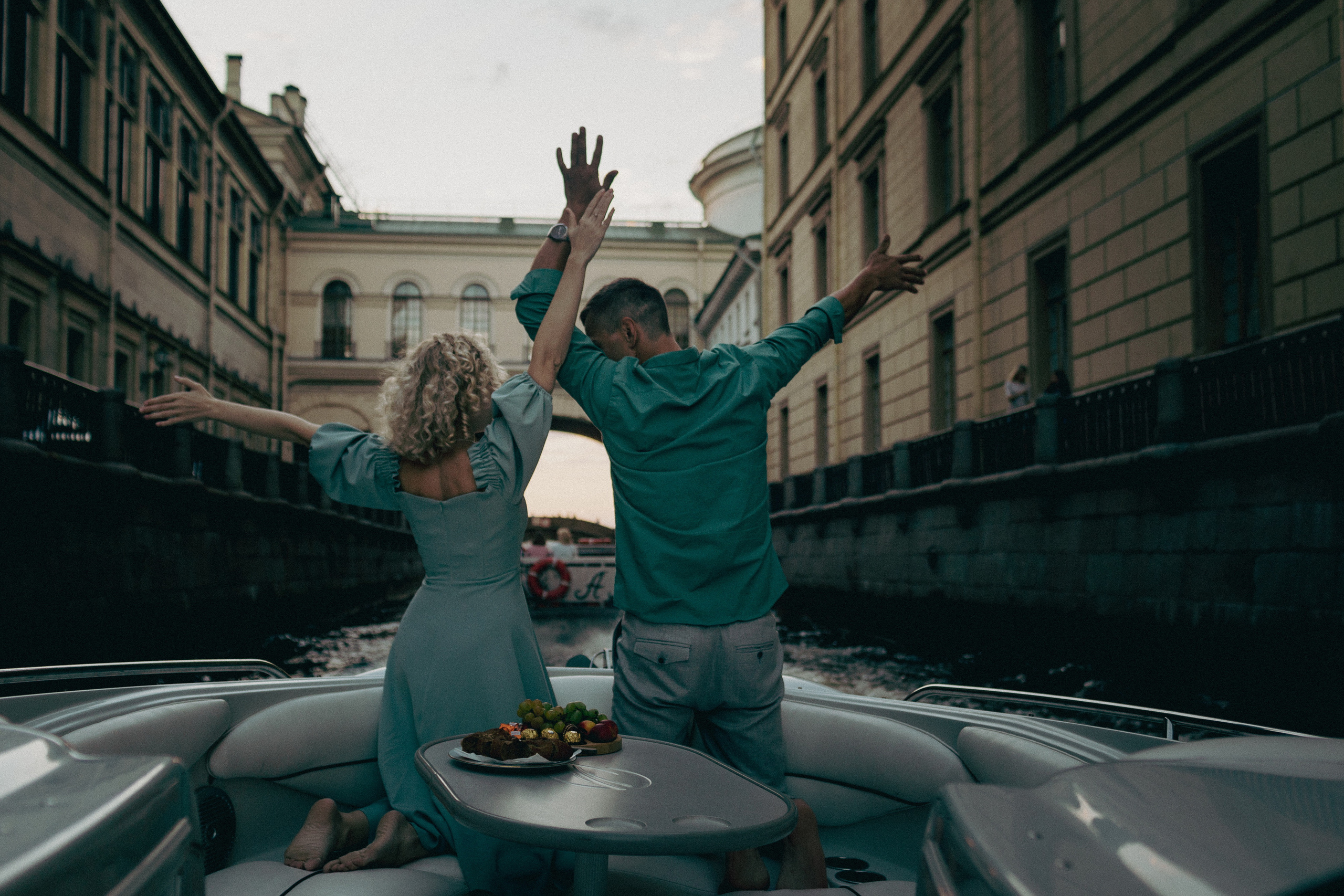 Фотосессия по рекам и каналам Санкт-Петербурга | СПб. Женский, семейный и контент фотограф Ирина Ульянова в Санкт-Петербурге