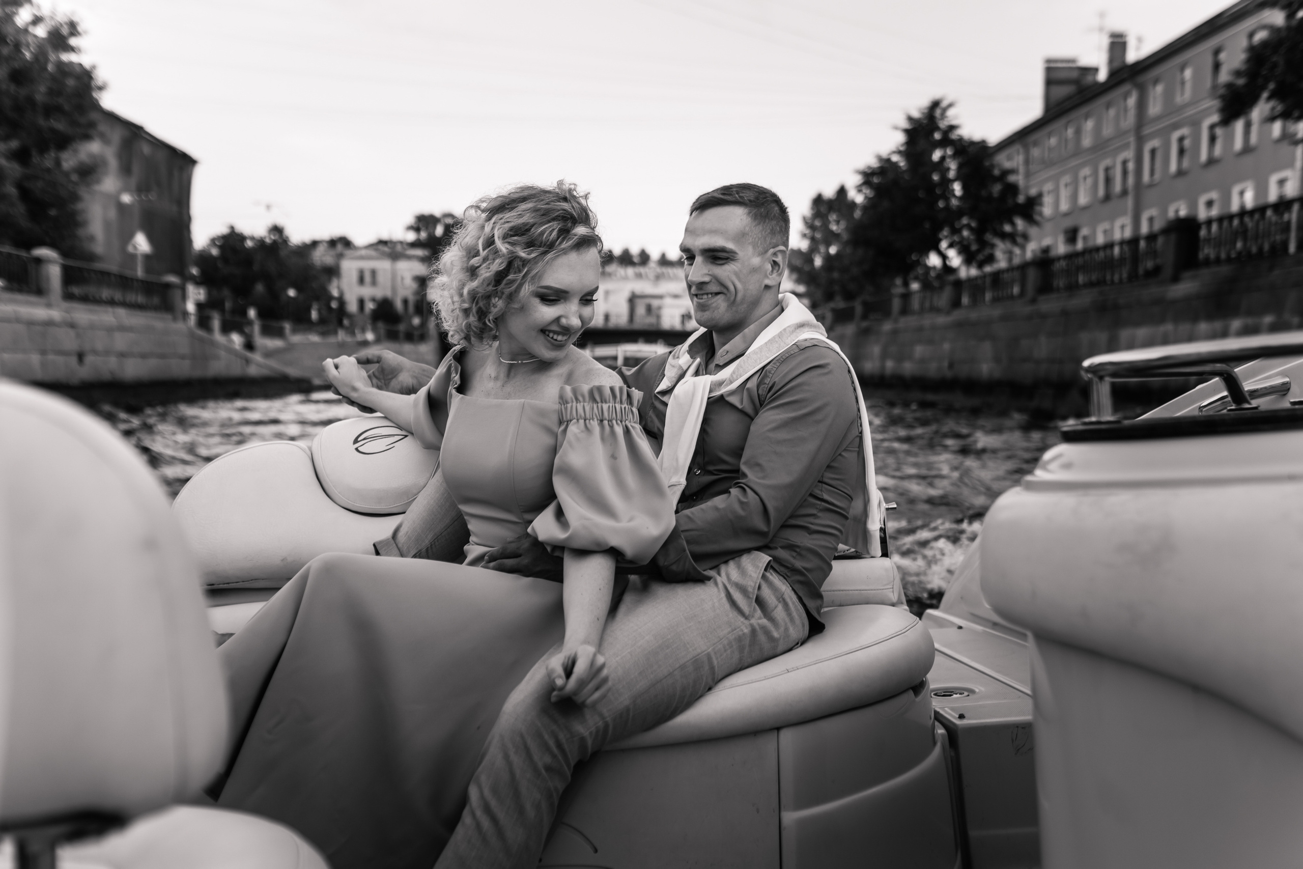 Фотосессия по рекам и каналам Санкт-Петербурга | СПб. Женский, семейный и контент фотограф Ирина Ульянова в Санкт-Петербурге