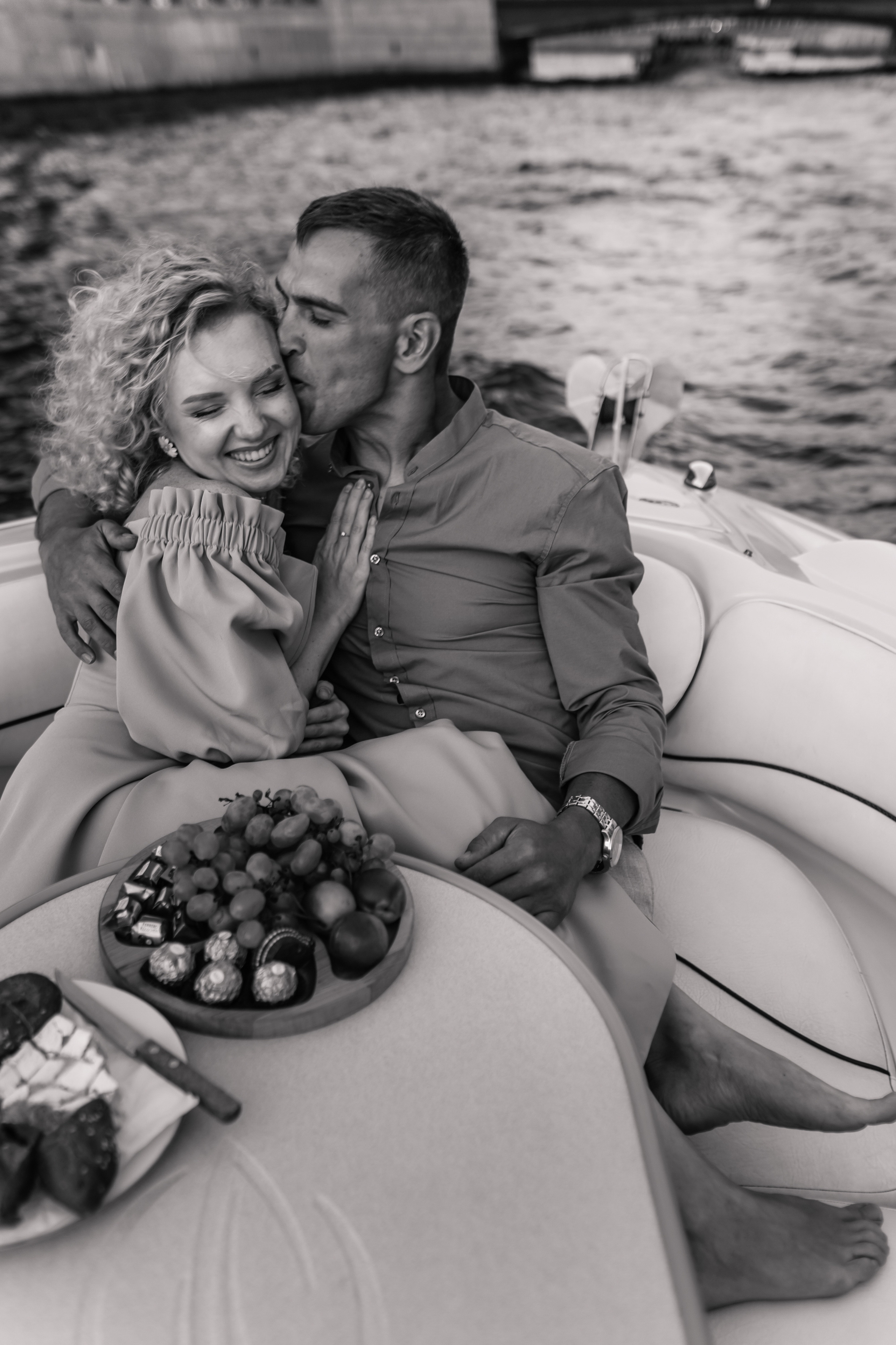 Фотосессия по рекам и каналам Санкт-Петербурга | СПб. Женский, семейный и контент фотограф Ирина Ульянова в Санкт-Петербурге