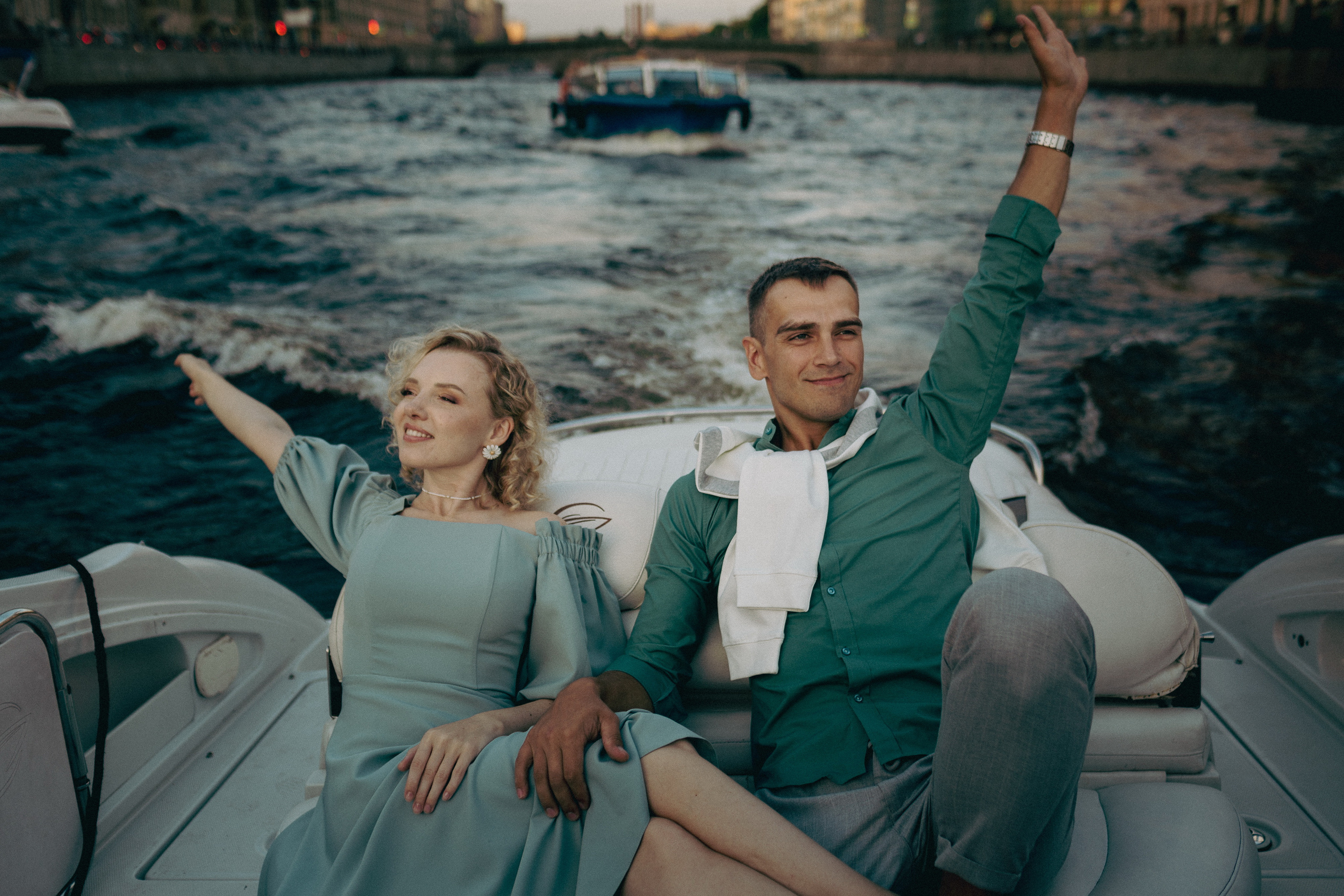 Фотосессия по рекам и каналам Санкт-Петербурга | СПб. Женский, семейный и контент фотограф Ирина Ульянова в Санкт-Петербурге