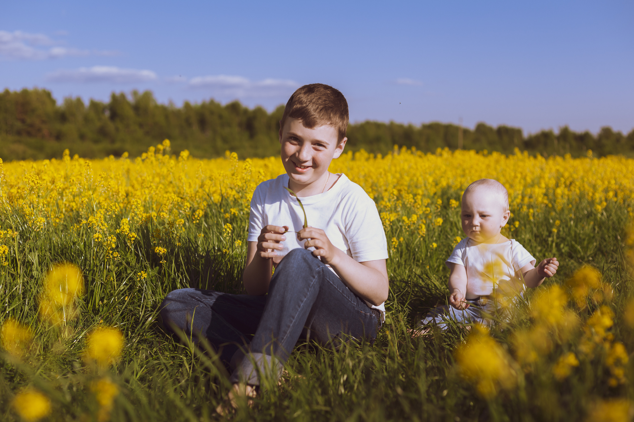 Фотосессия в поле с детьми | Елена, Приозерск. Женский, семейный и контент фотограф Ирина Ульянова в Санкт-Петербурге
