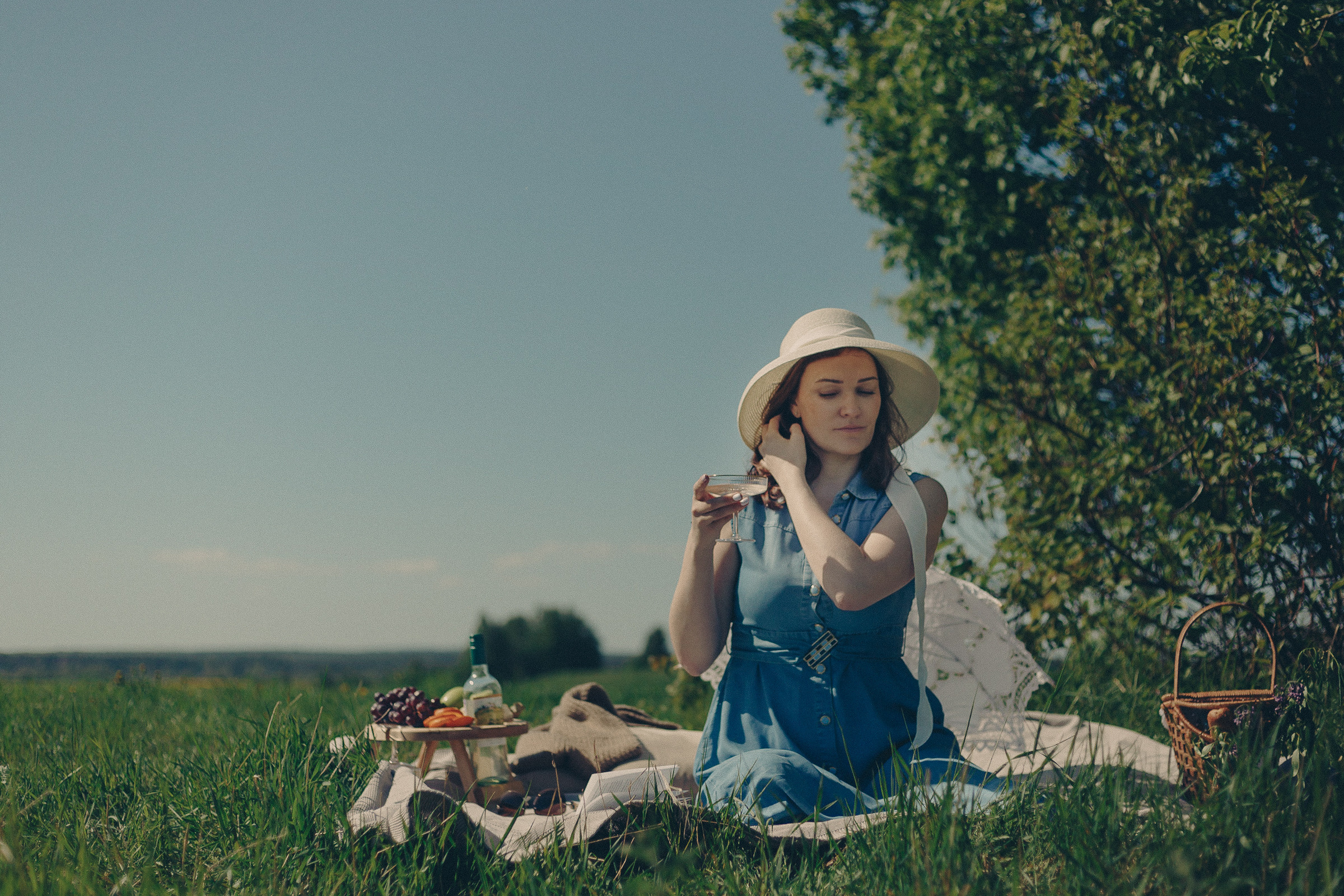Фотосессия девушек на природе Санкт-Петербург | Приозерск. Женский, семейный и контент фотограф Ирина Ульянова в Санкт-Петербурге