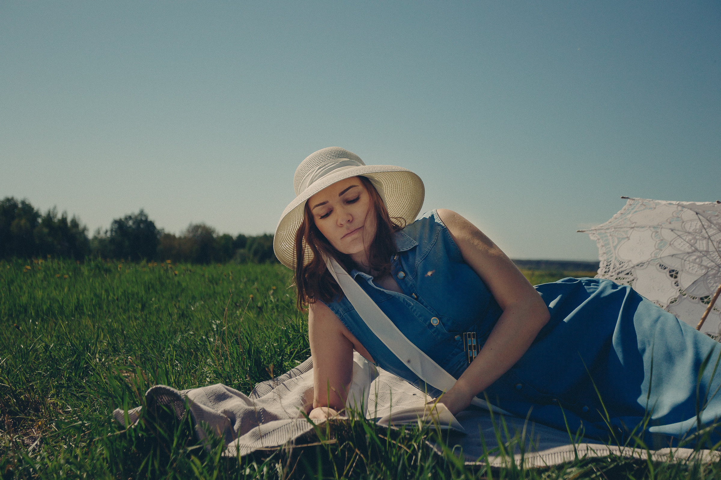 Фотосессия девушек на природе Санкт-Петербург | Приозерск. Женский, семейный и контент фотограф Ирина Ульянова в Санкт-Петербурге