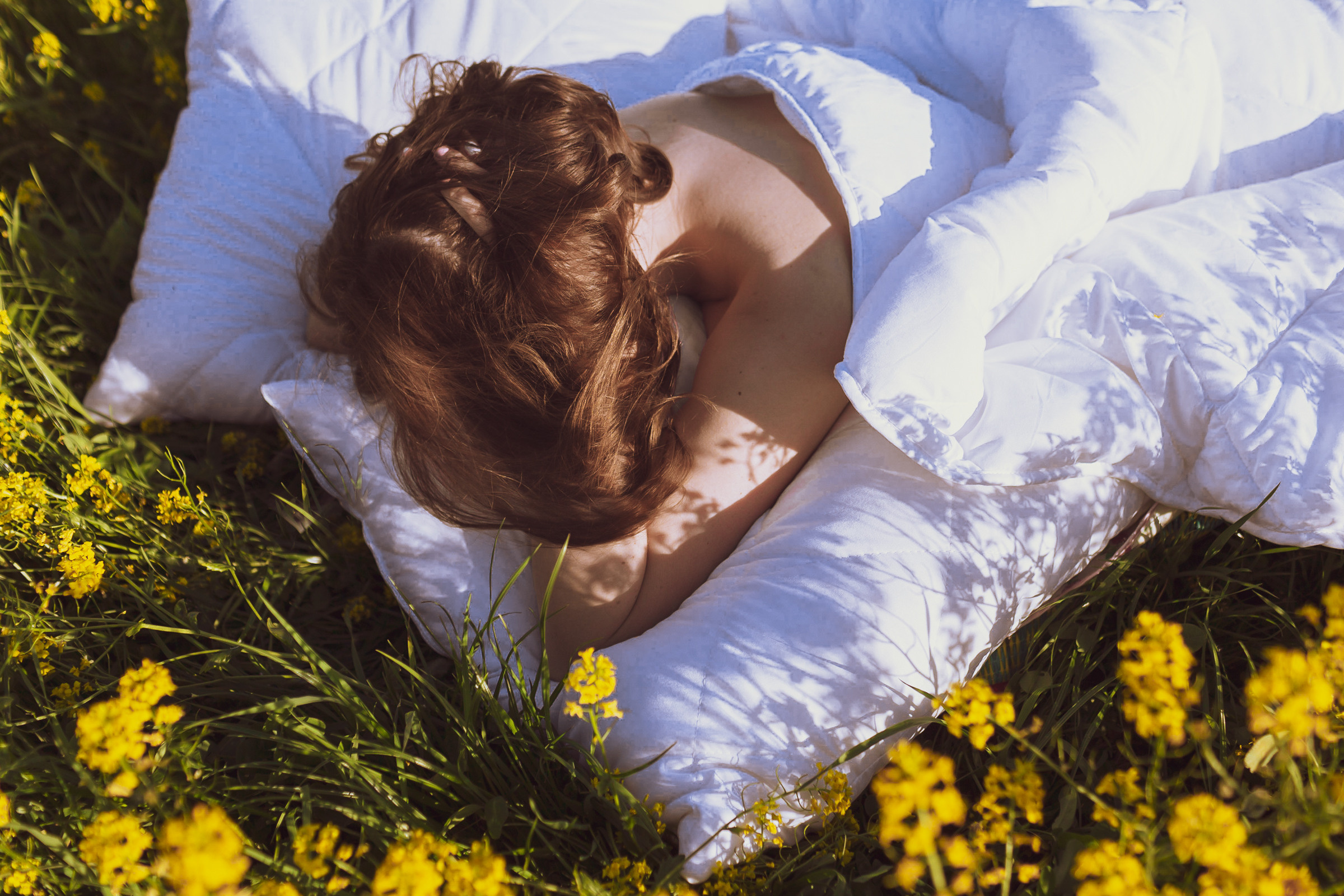 Женская фотосессия летом в цветущих полях Санкт-Петербург | Приозерск. Женский, семейный и контент фотограф Ирина Ульянова в Санкт-Петербурге