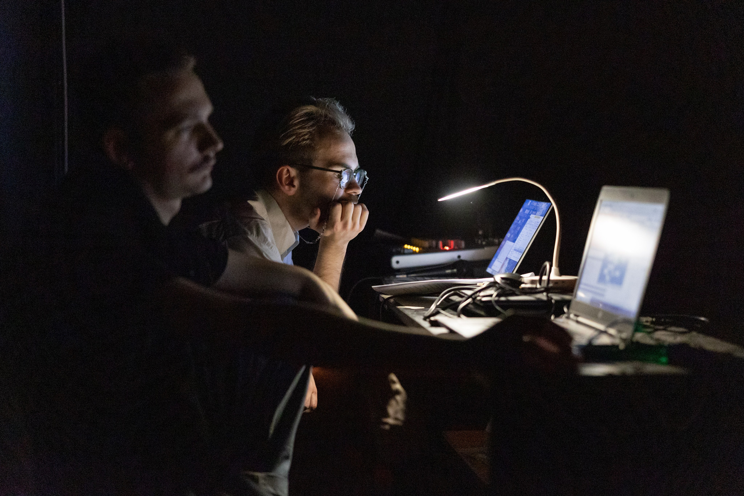 Репортажный фотограф Санкт-Петербург. Ароматестирование по методу Аромакод и Нейростатус в Санкт-Петербурге