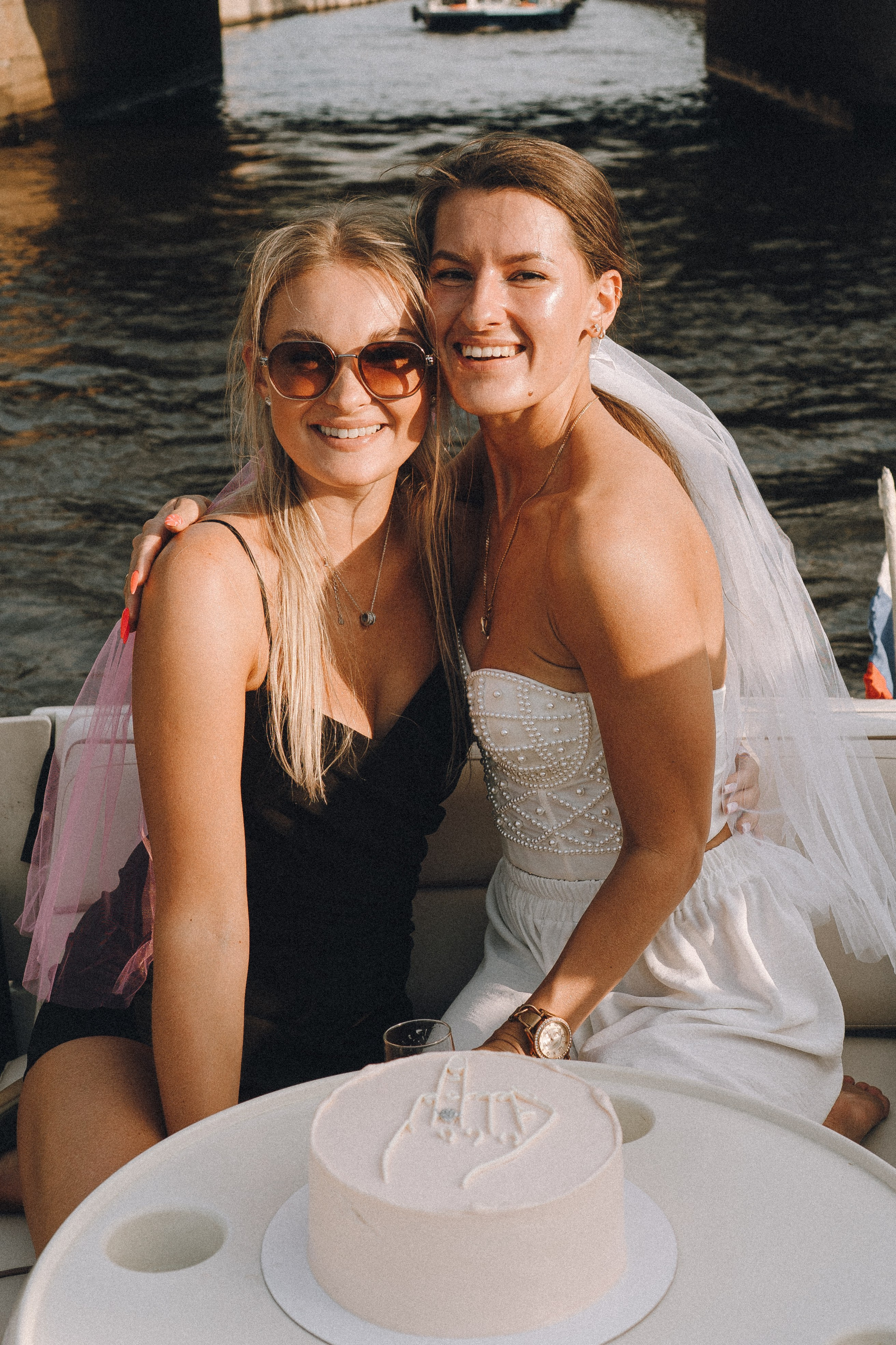 ДЕВИЧНИК НА КАТЕРЕ. Профессиональный фотограф, Санкт-Петербург — Виктория Богомолова