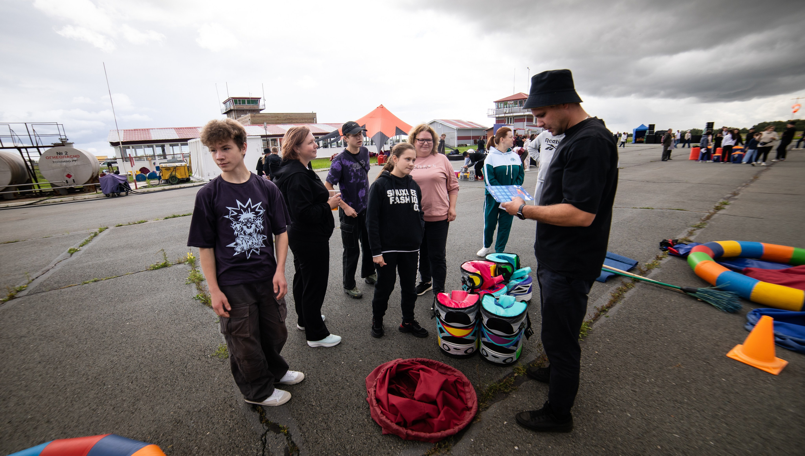 УЗСТ- Корпоративный тимбилдинг на аэродроме. Репортажный и свадебный фотограф в Челябинске Елисеев Павел