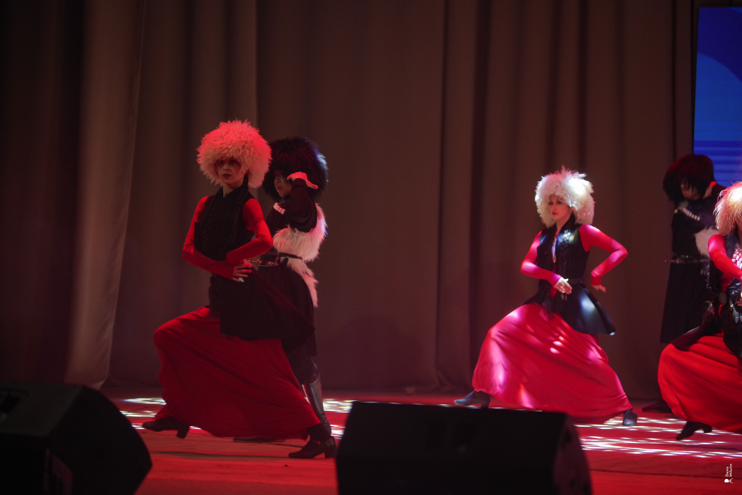 Танцы в Хоби. Портретный фотограф Денис Милютин