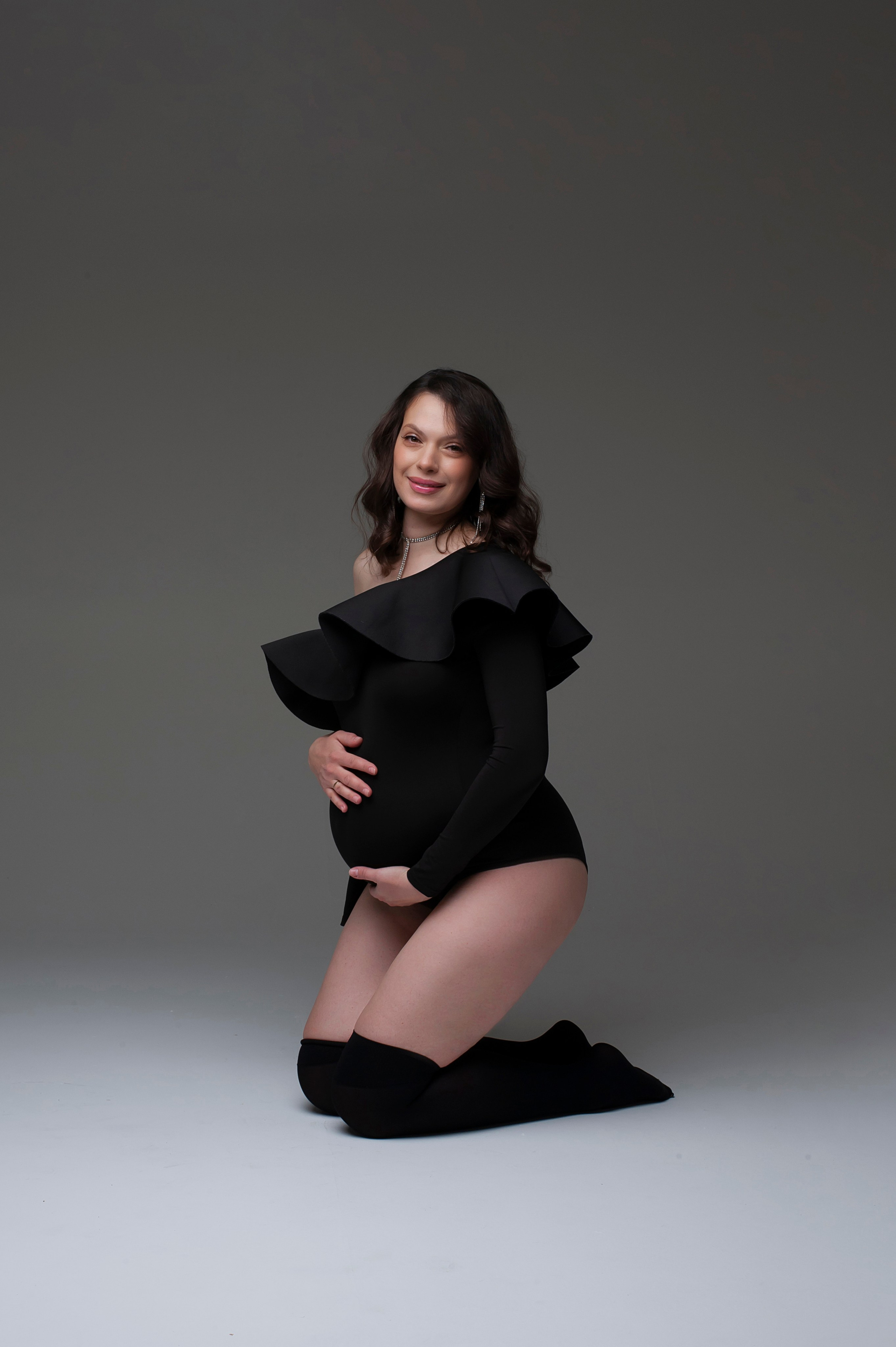 Фотосессия Беременности в Москве в стиле VOGUE "Всё включено". Стильная Фотосессия беременности как с обложки журнала