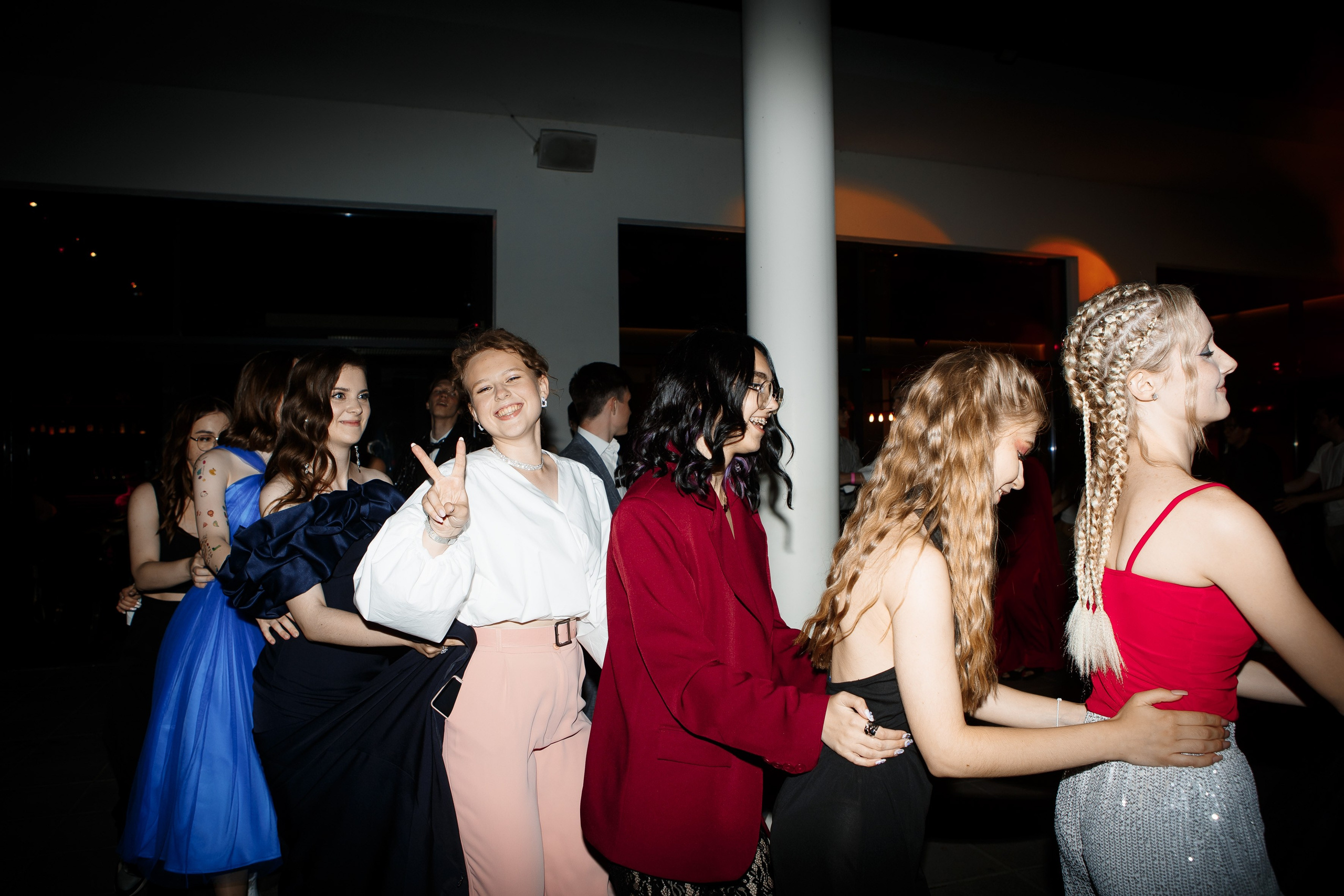 Выпускной Гимназия 12 2024 OpenHouse. Свадебный и портретный Фотограф в Липецке Дмитрий Котюков