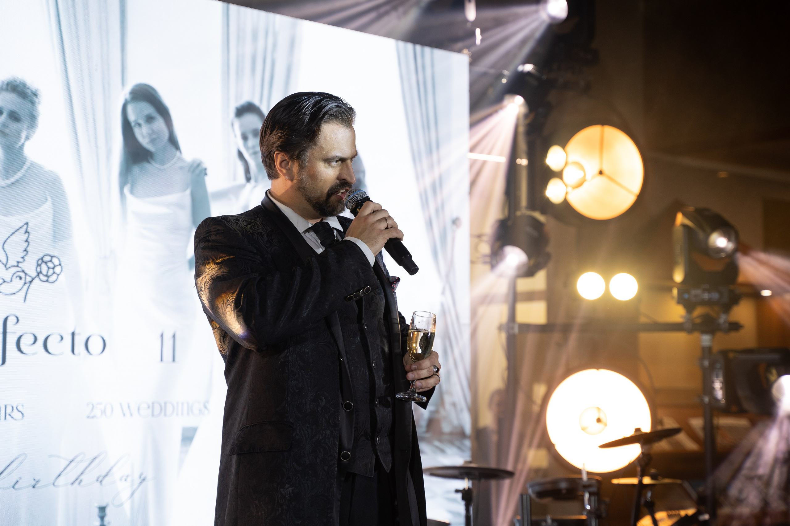 Perfectowedding 10 лет. Свадебный и семейный фотограф в Екатеринбурге Анна Месяцева