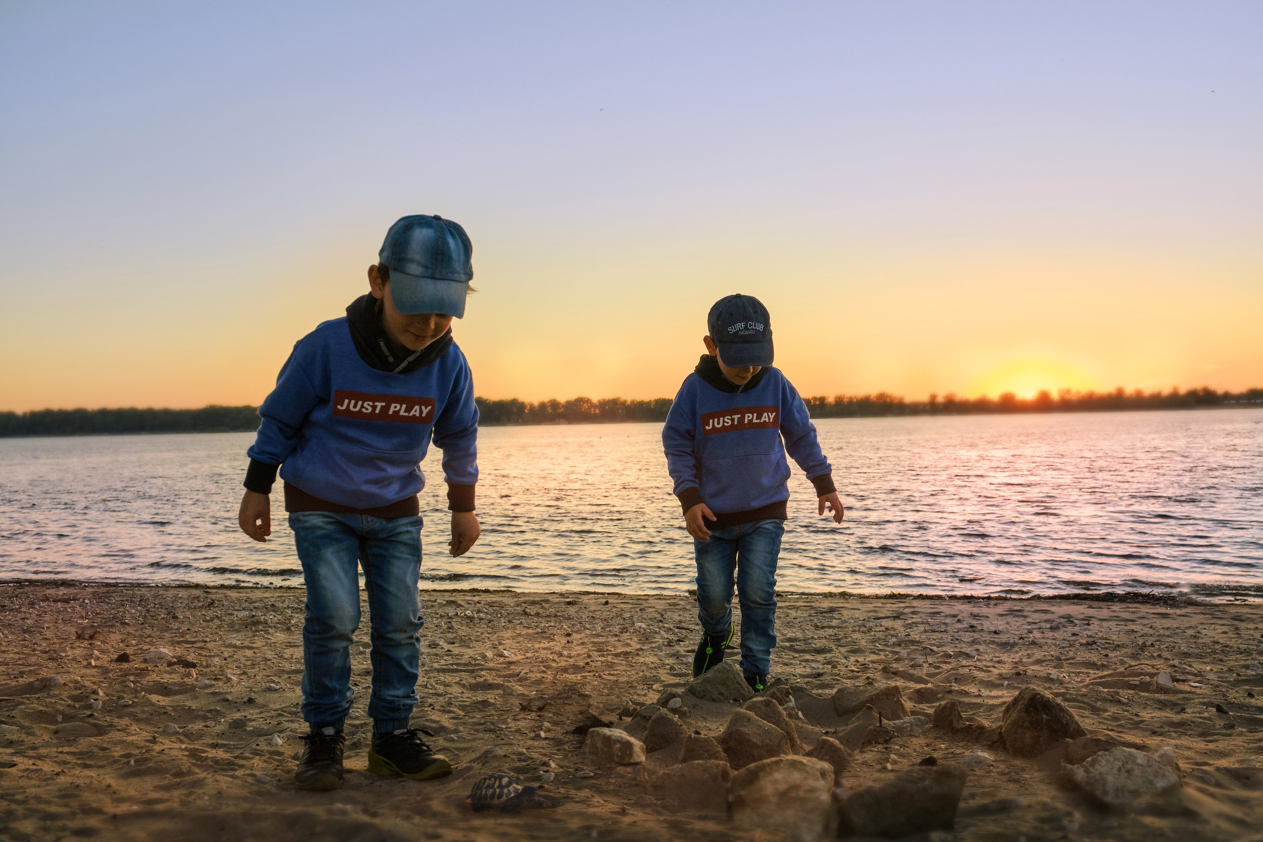 Летняя фотосессия на природе, в лесу, на улице. Семейная с детьми