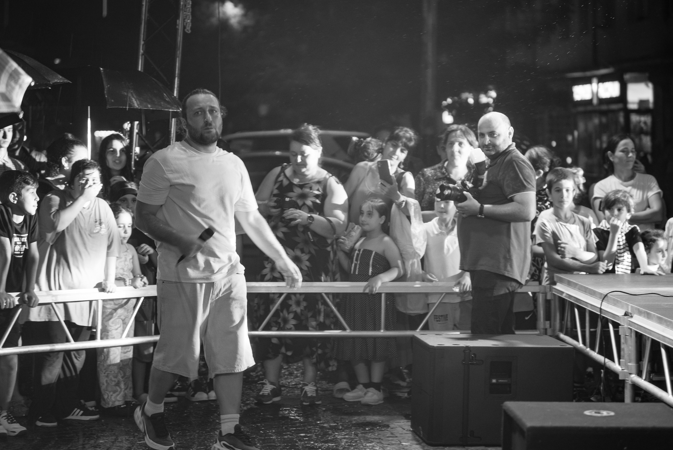 Концерт Oto Nemsadze в Сенаки. Портретный фотограф Денис Милютин