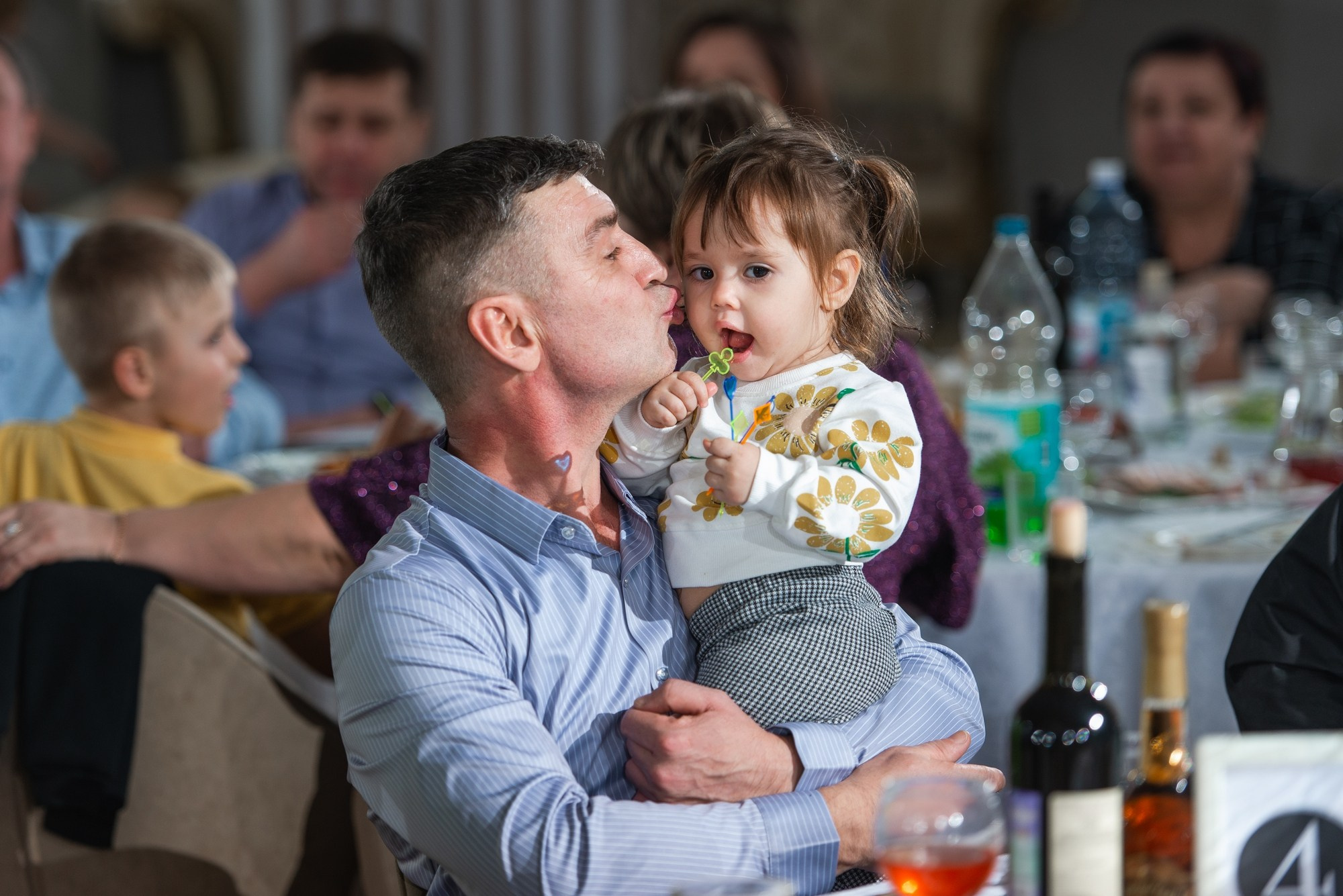 Студия и банкет. Свадебный и семейный фотограф в Омске Мормулев Михаил