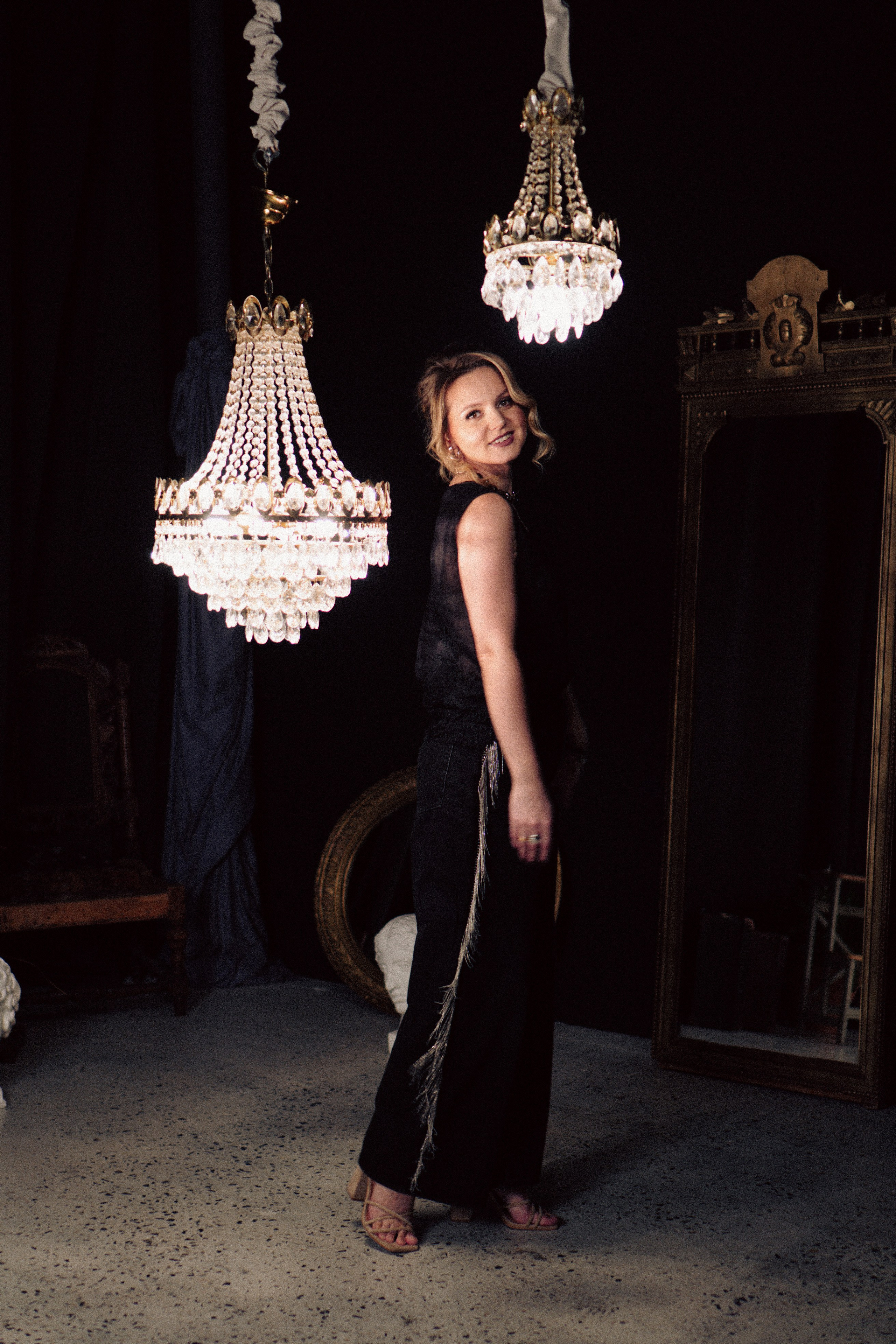 НОВОГОДНЯЯ ФОТОСЕСИИЯ В СТУДИИ ДЛЯ ДЕВУШКИ И ПРОГУЛКА ПО ЧЕРНЫШЕВСКОЙ. Профессиональный фотограф, Санкт-Петербург — Виктория Богомолова