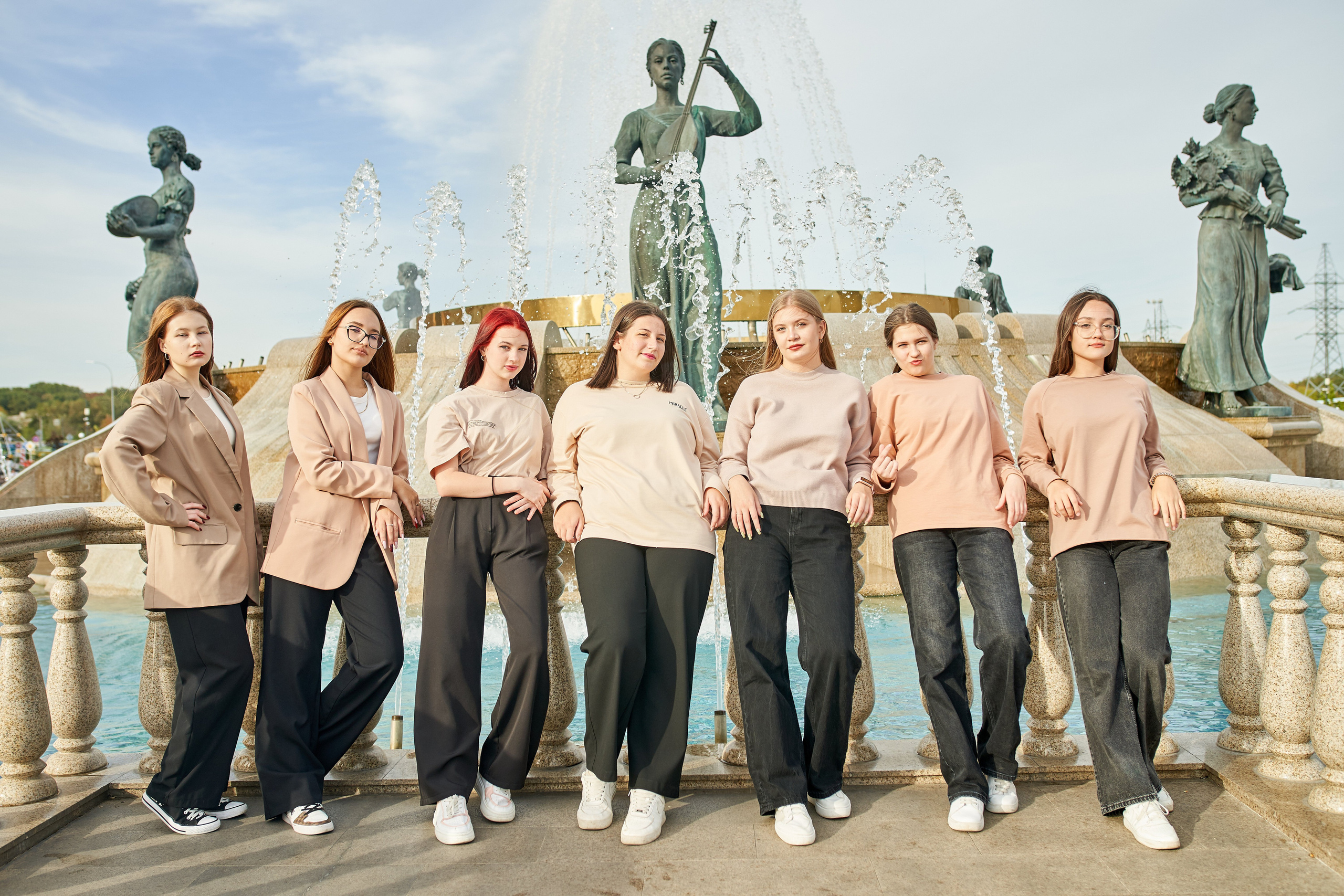 Сквер Героев России (Щипакина). Выпускные альбомы в Ставрополе