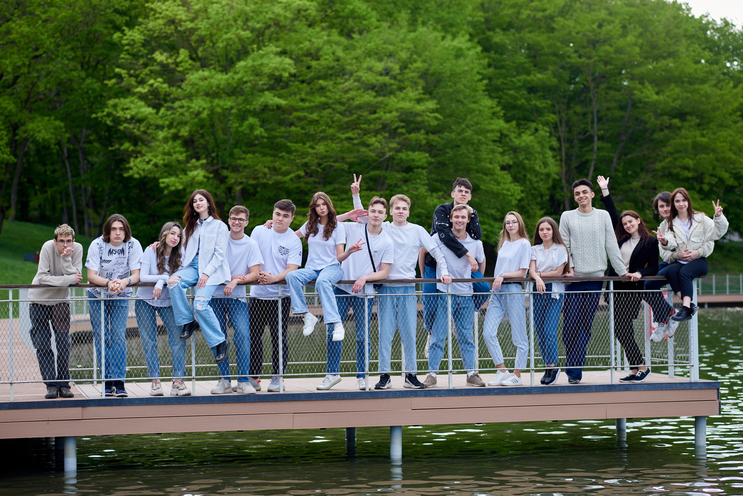 Комсомольский пруд. Выпускные альбомы в Ставрополе