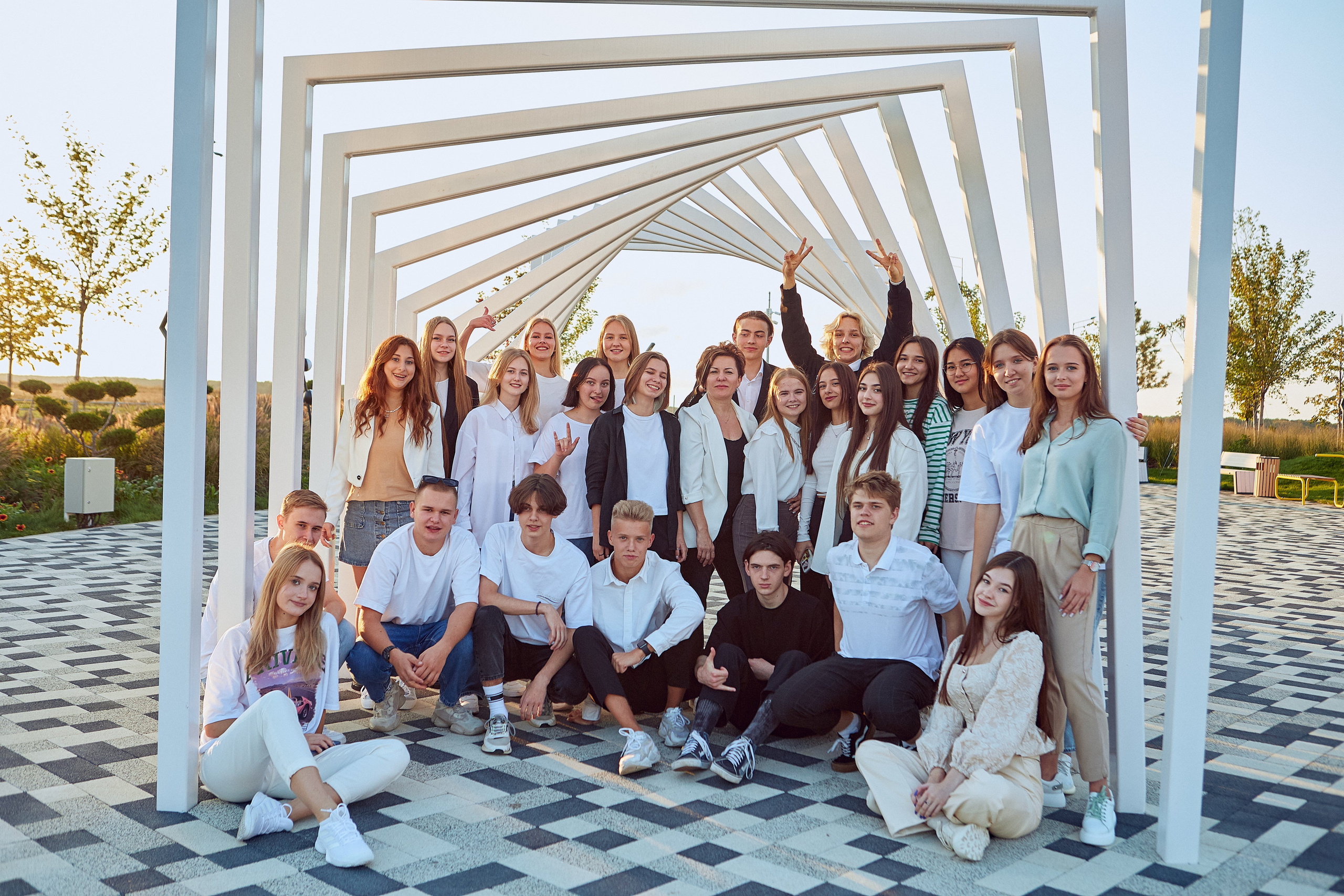 Сквер Героев России (Щипакина). Выпускные альбомы в Ставрополе