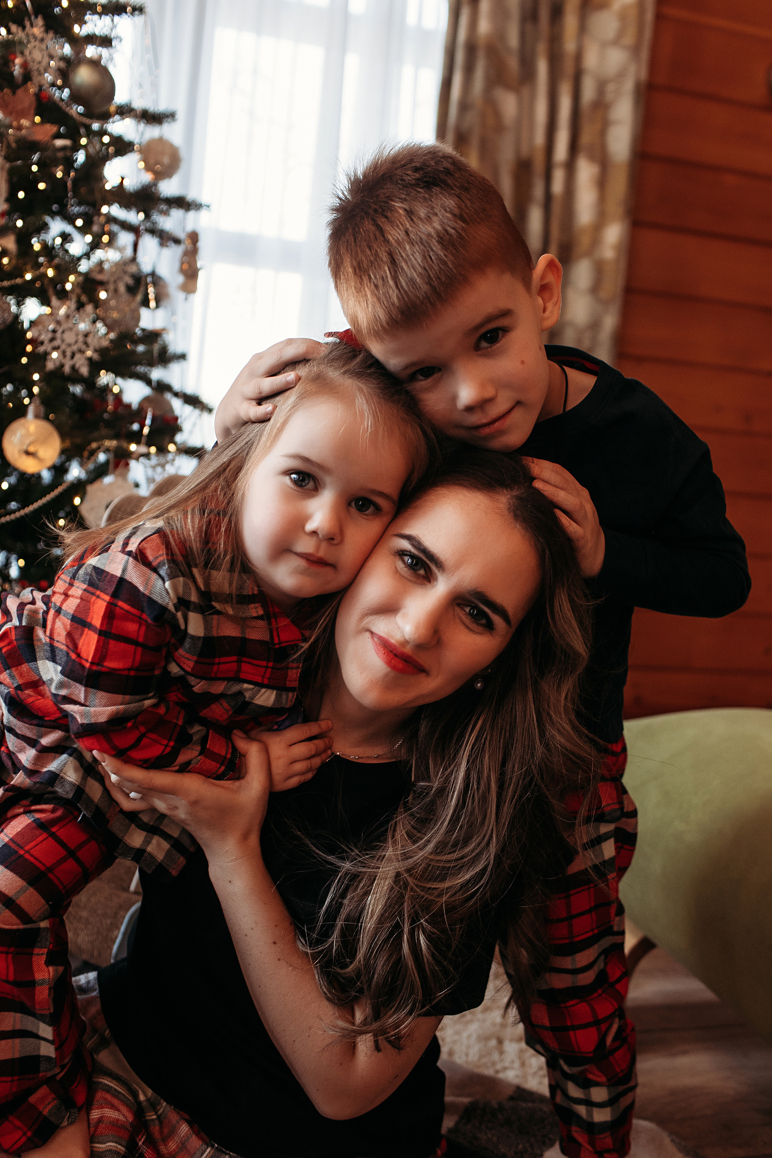 Тёплый новый год. Семейный фотограф Тюмень, фотограф на роды Салмина Мария