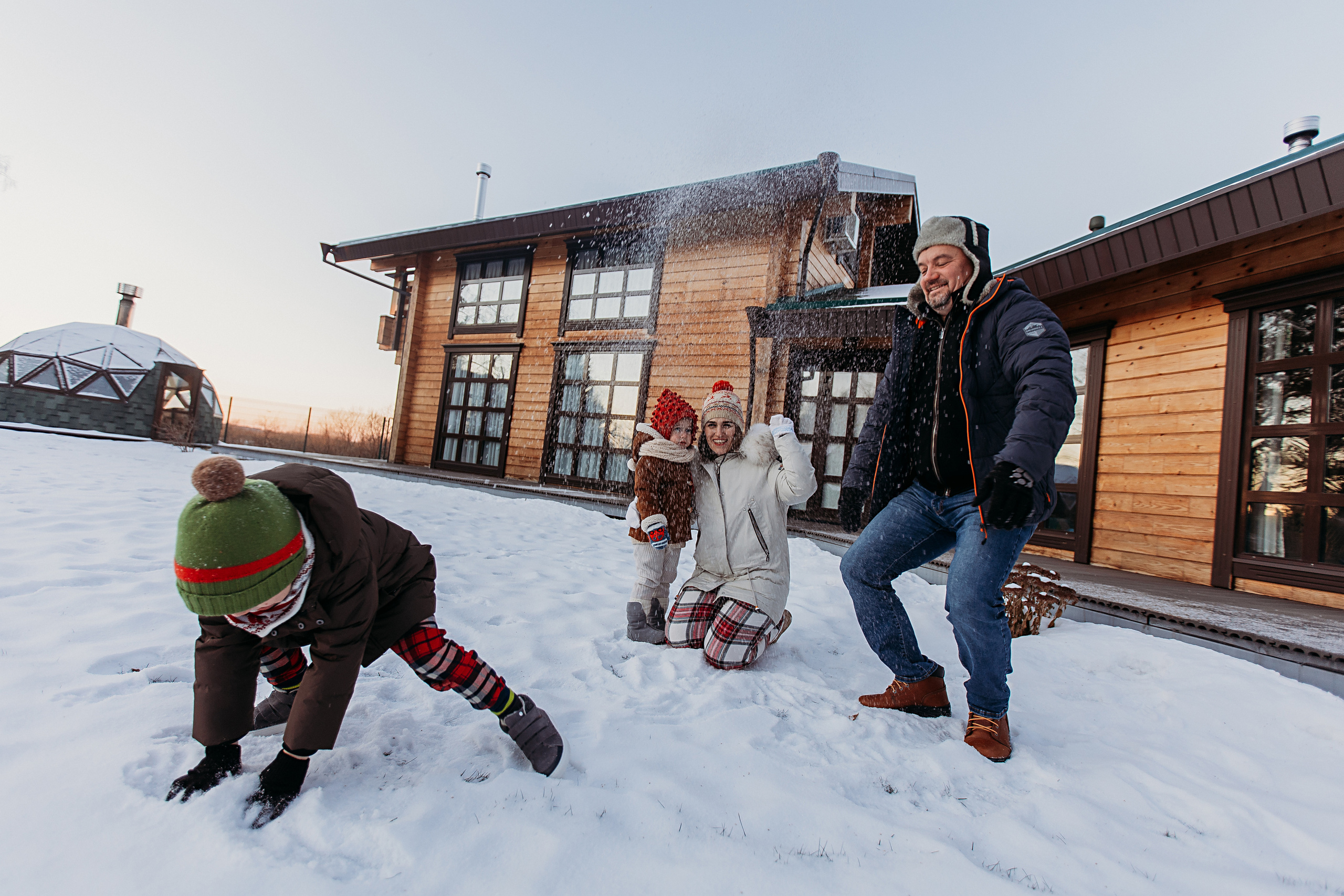 Тёплый новый год. Семейный фотограф Тюмень, фотограф на роды Салмина Мария