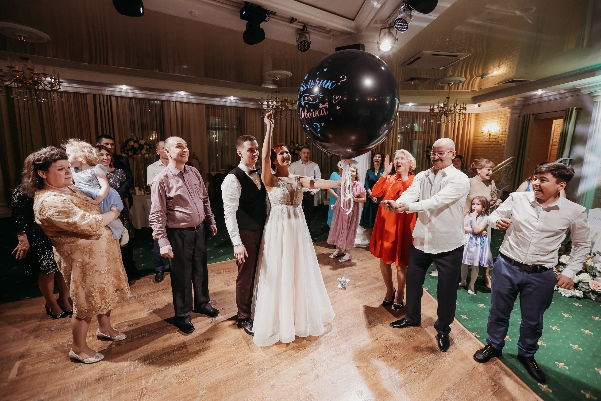 Банкет. Семейный фотограф Тюмень, фотограф на роды Салмина Мария