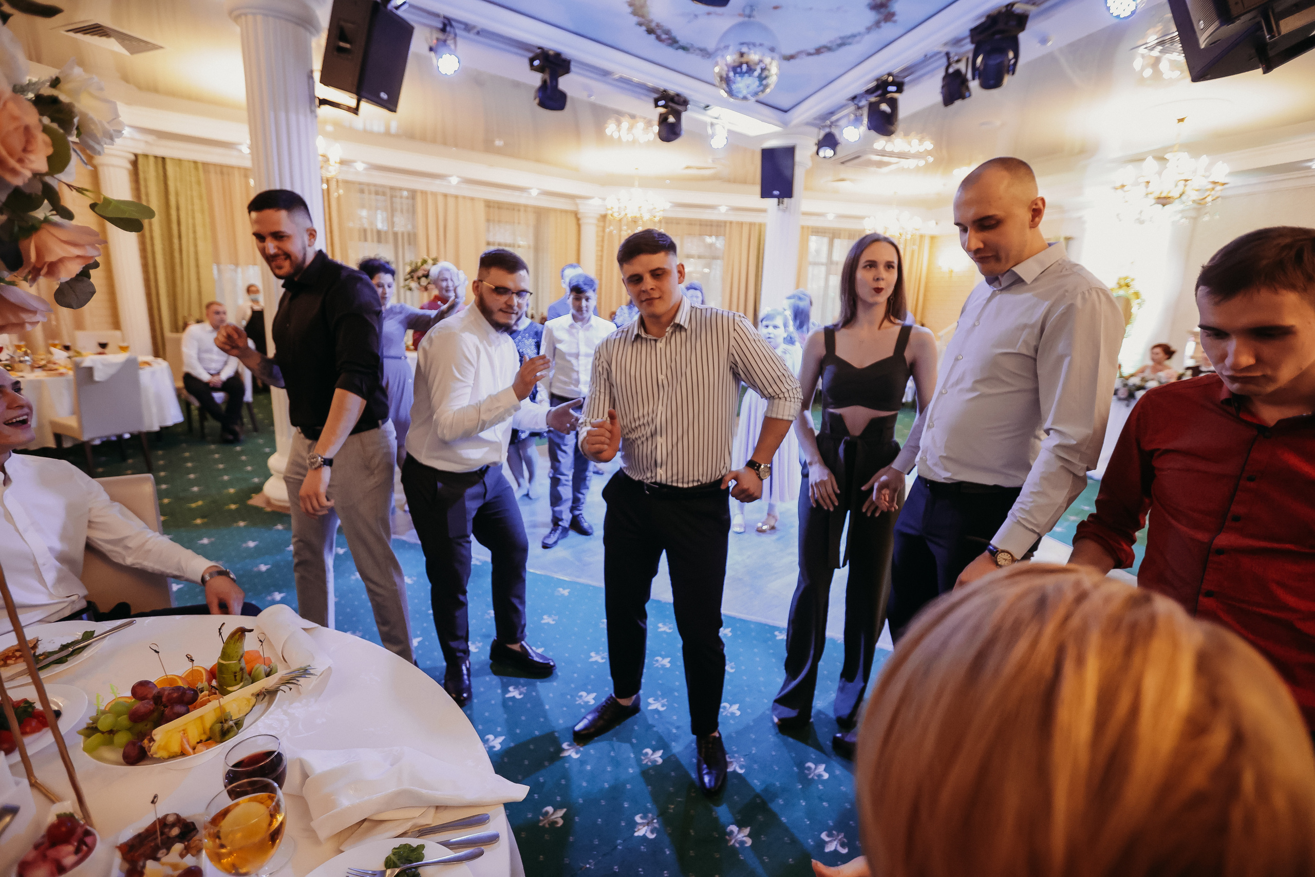 Банкет. Семейный фотограф Тюмень, фотограф на роды Салмина Мария